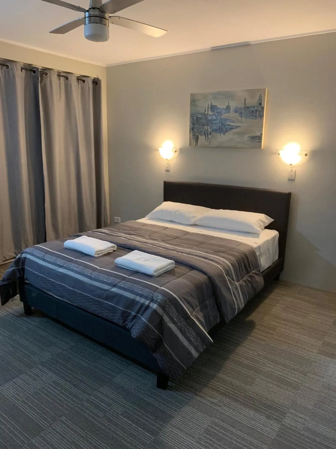 Bed in Biloela Hotel