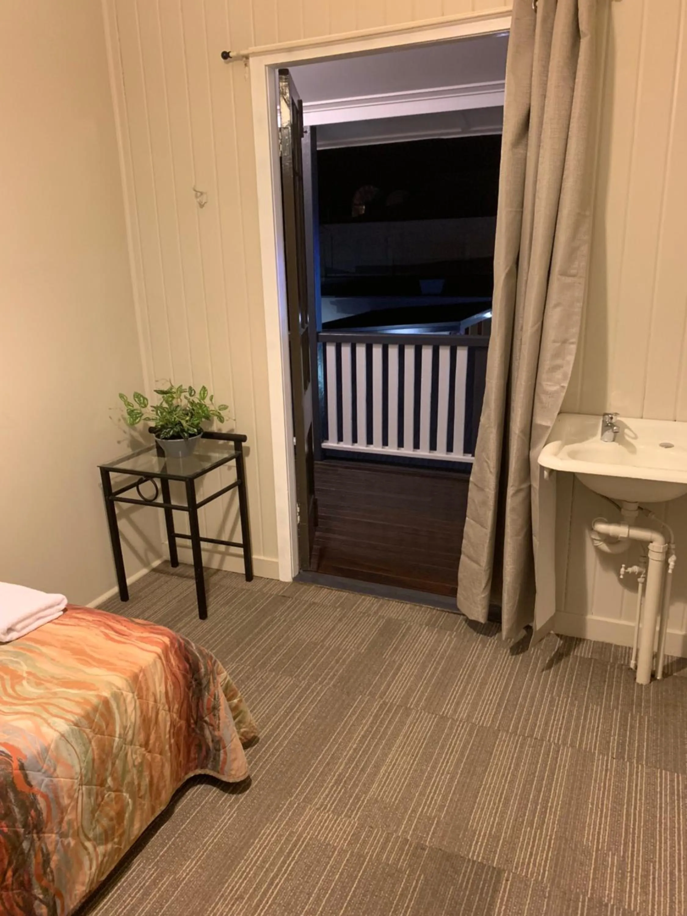 Bed in Biloela Hotel