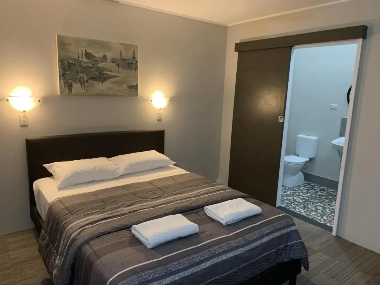 Double Room with Private Bathroom in Biloela Hotel Double Room with Private Bathroom in Biloela Hotel