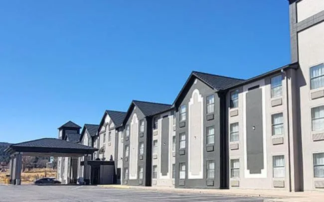 Property building in Ruidoso Mountain Inn