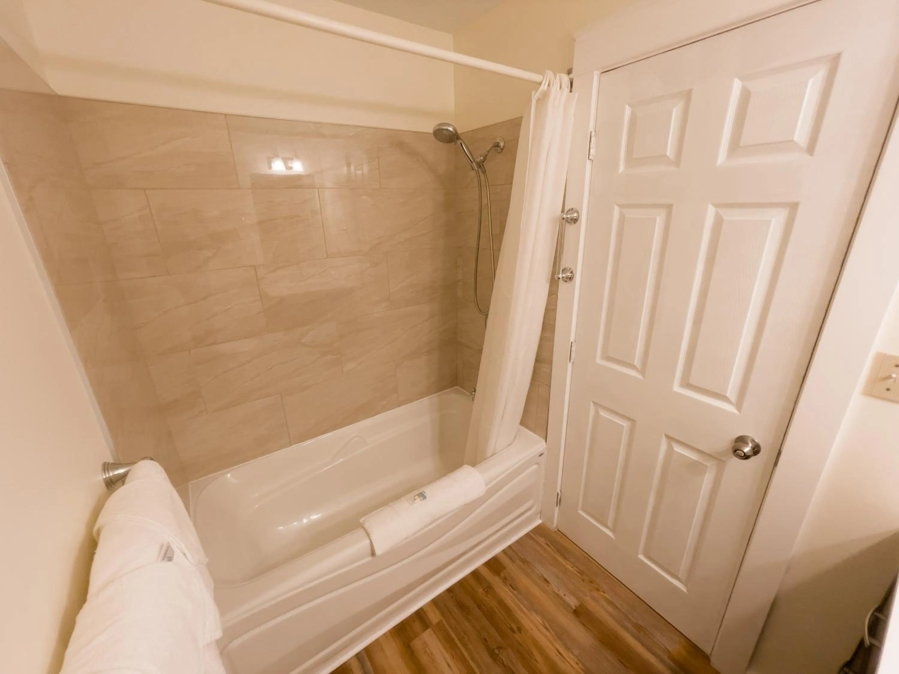 Bathroom in Silverwood Motel