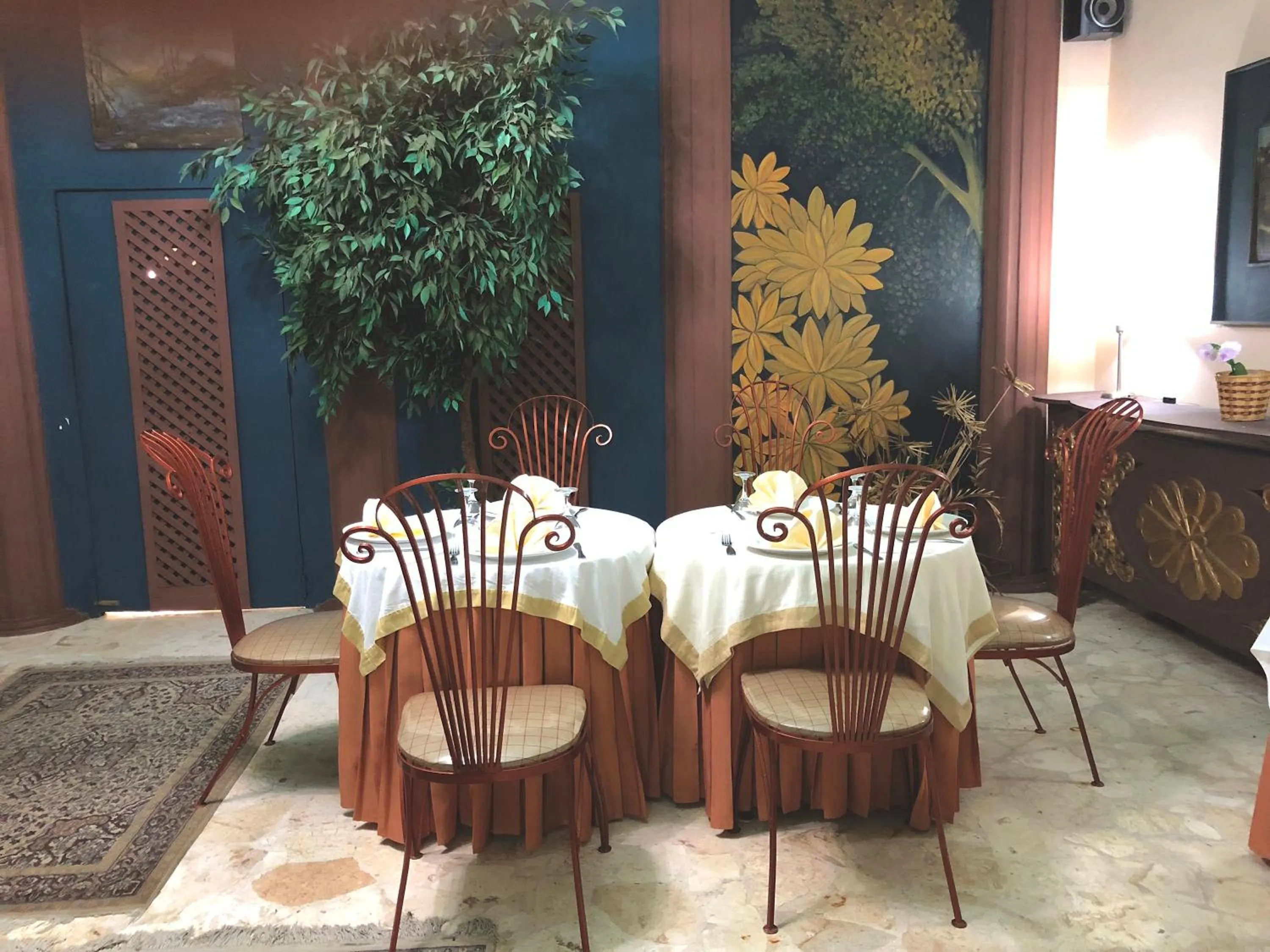 Restaurant/places to eat in Jamaica Palace Hotel