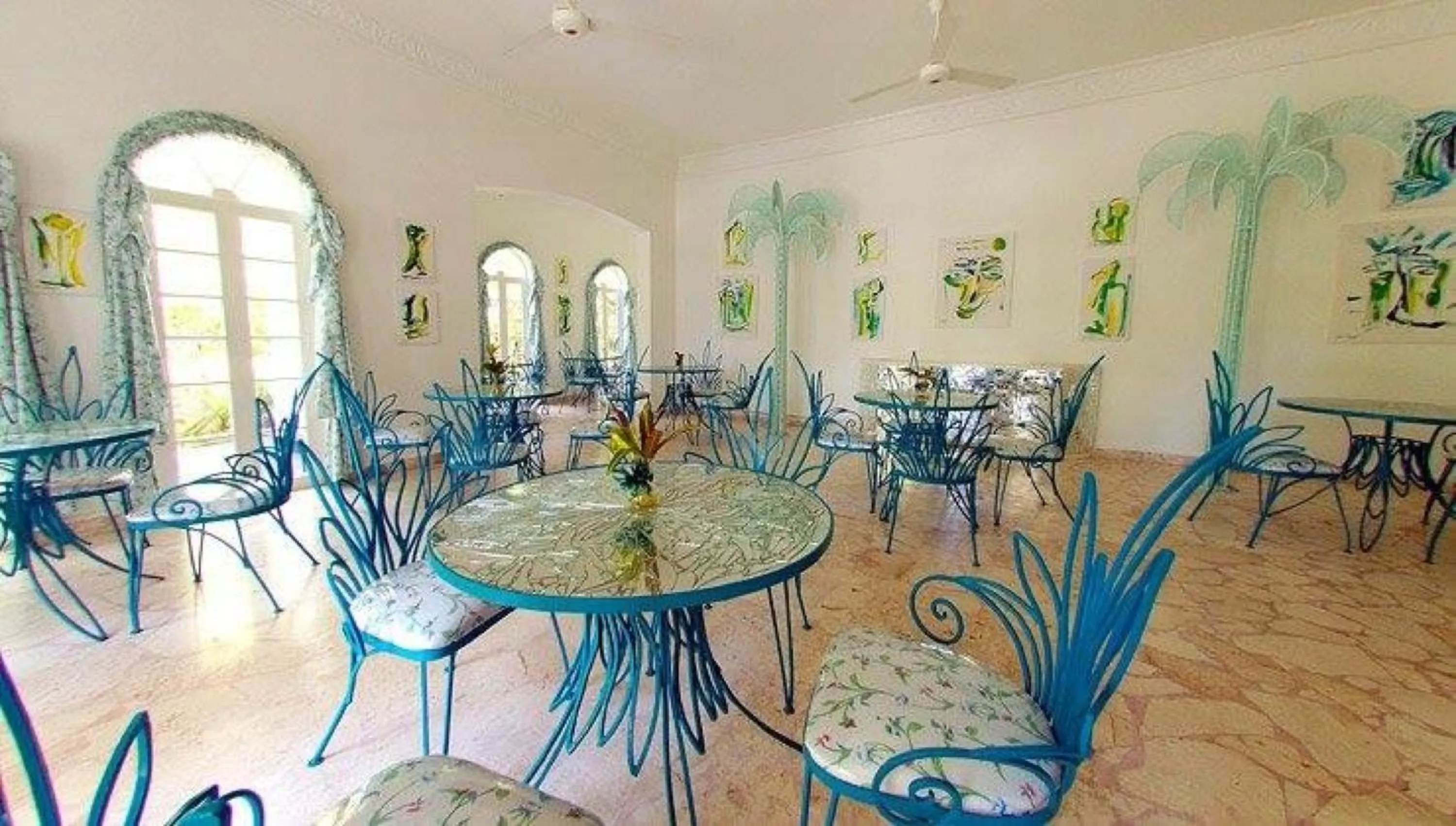 Restaurant/places to eat in Jamaica Palace Hotel