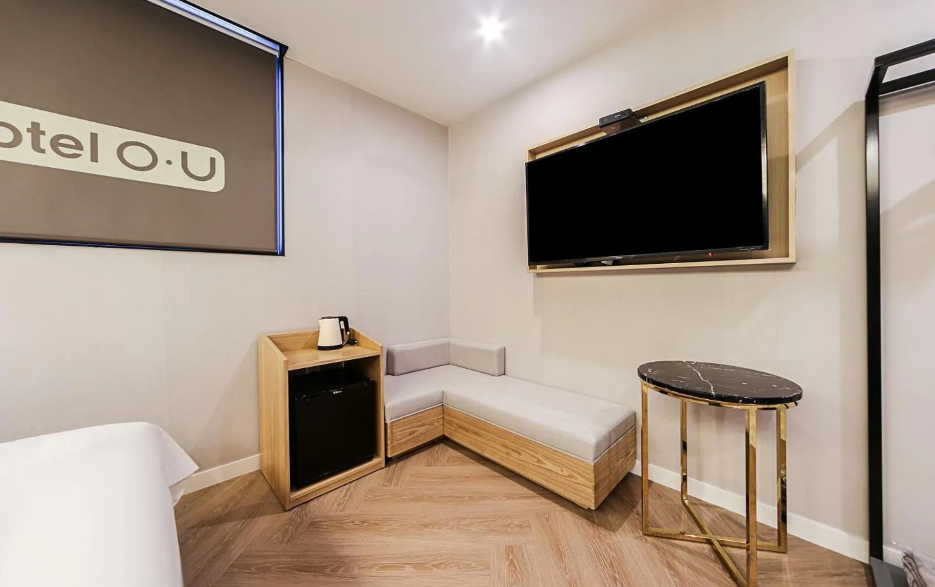 TV and multimedia, Bed in Hotel OU