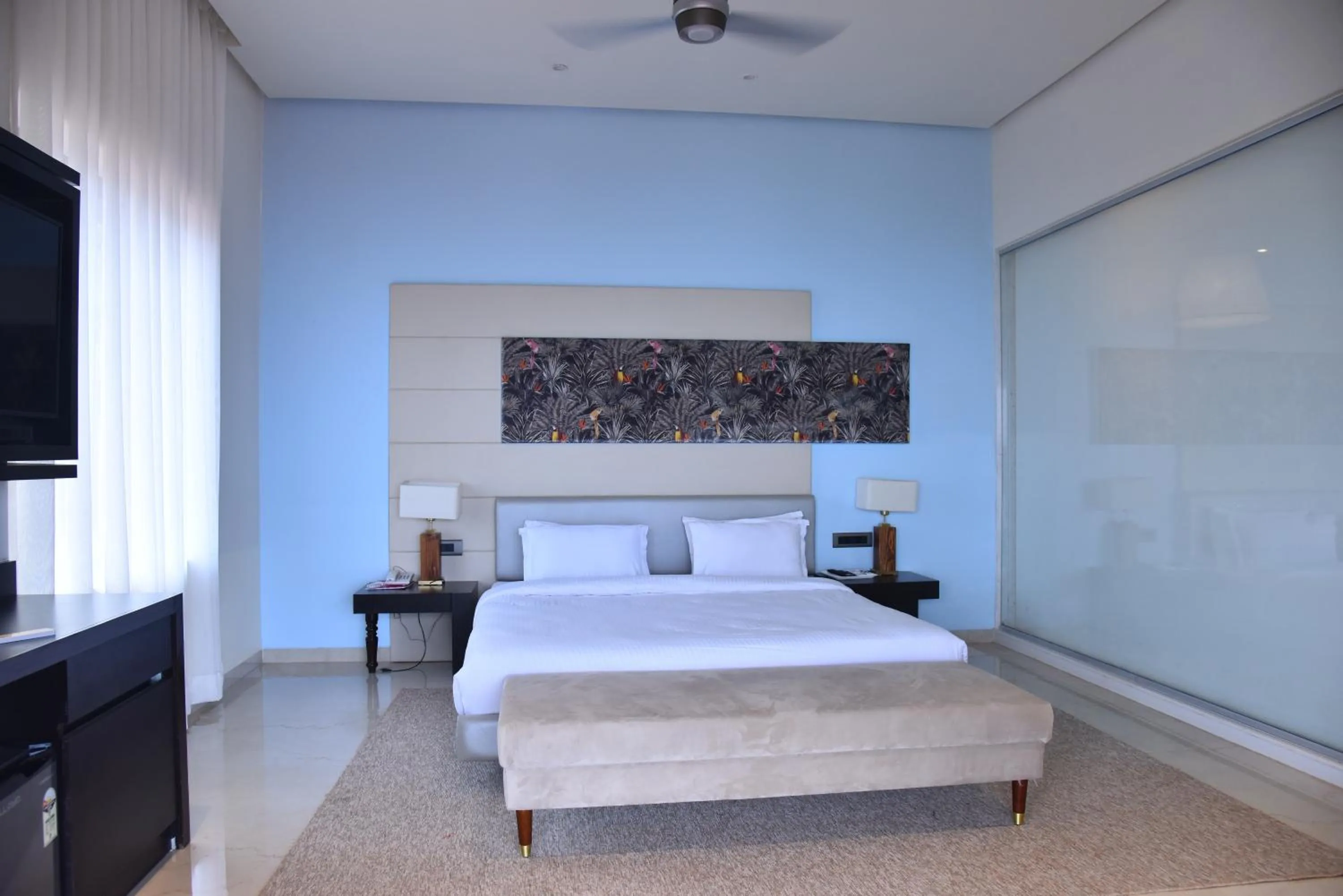 Bedroom, Bed in Regenta Place Green Leaf Mahabaleshwar