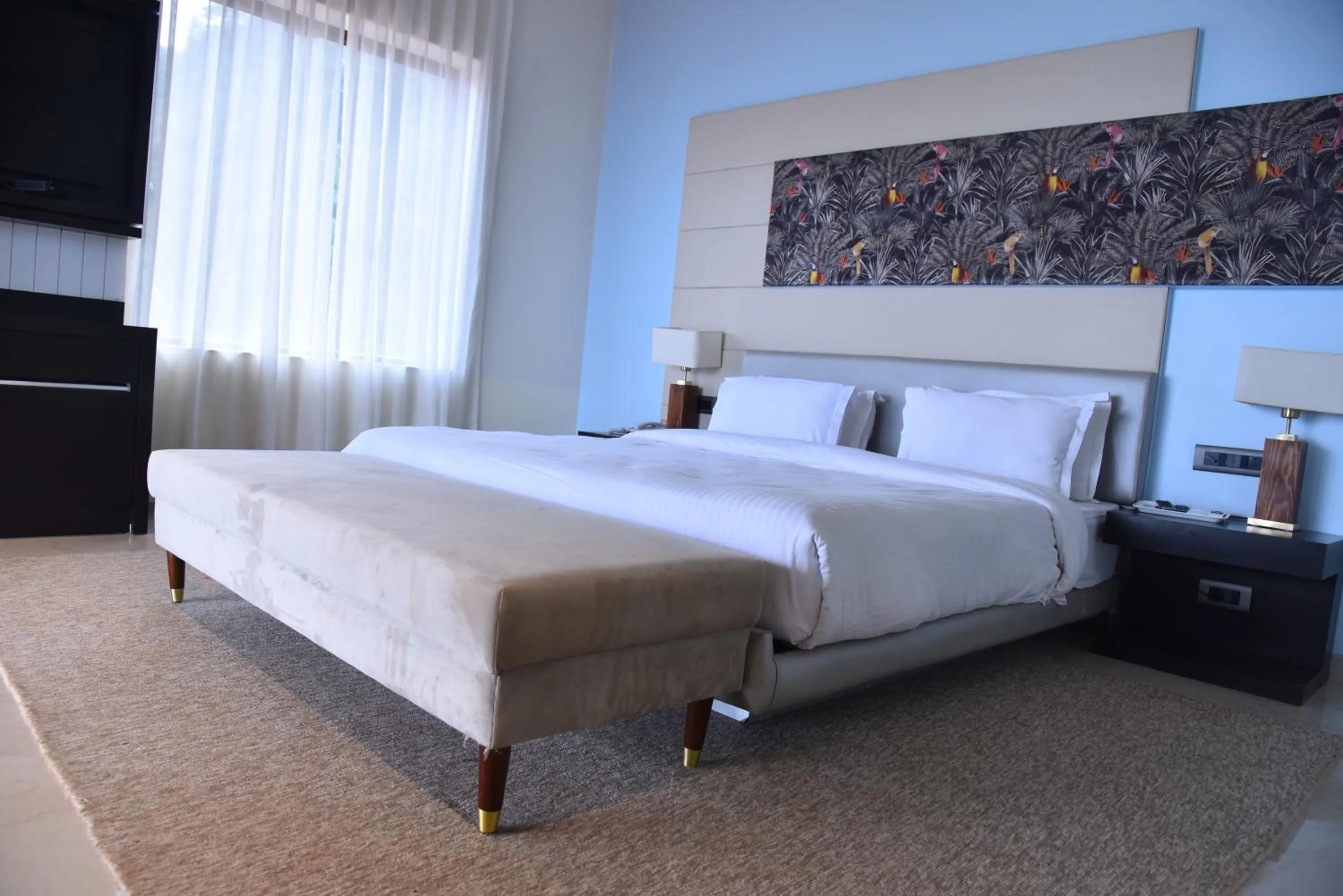 Bedroom, Bed in Regenta Place Green Leaf Mahabaleshwar