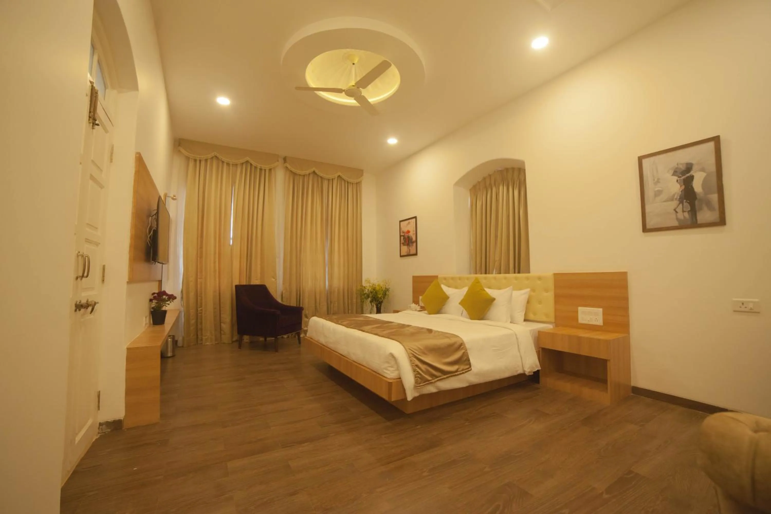 Bedroom, Bed in Regenta Place Green Leaf Mahabaleshwar