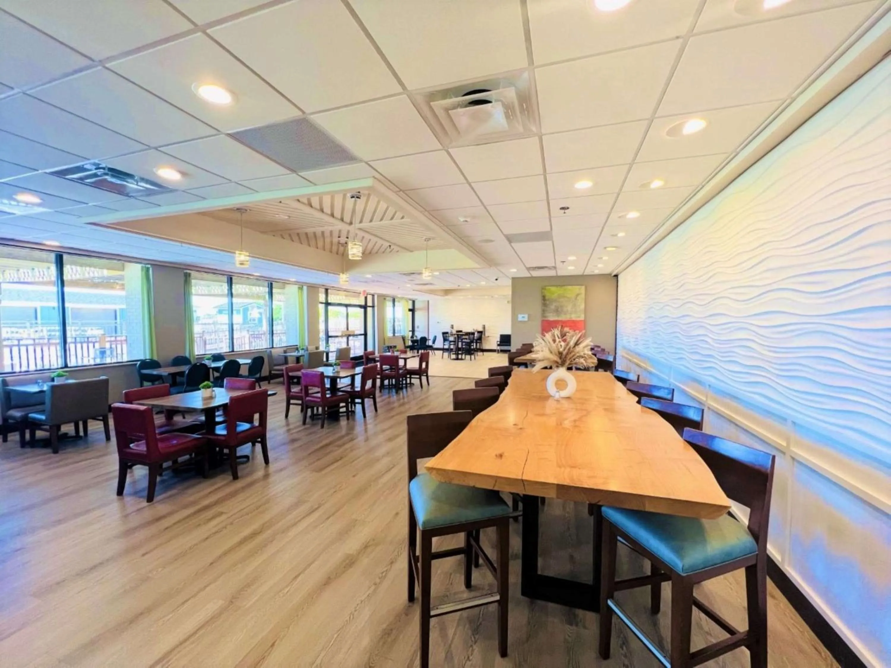 Restaurant/places to eat in DoubleTree by Hilton Atlantic Beach Oceanfront