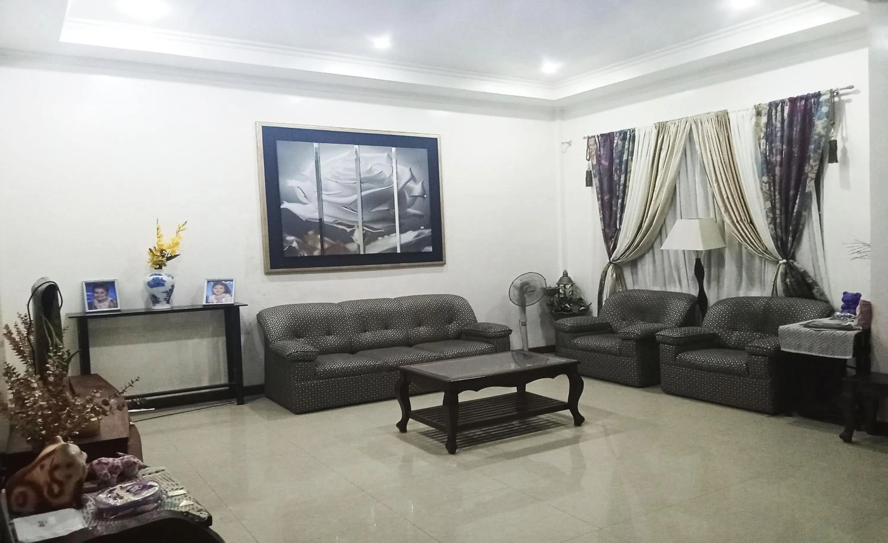 Living room in Leizel's Bed & Breakfast