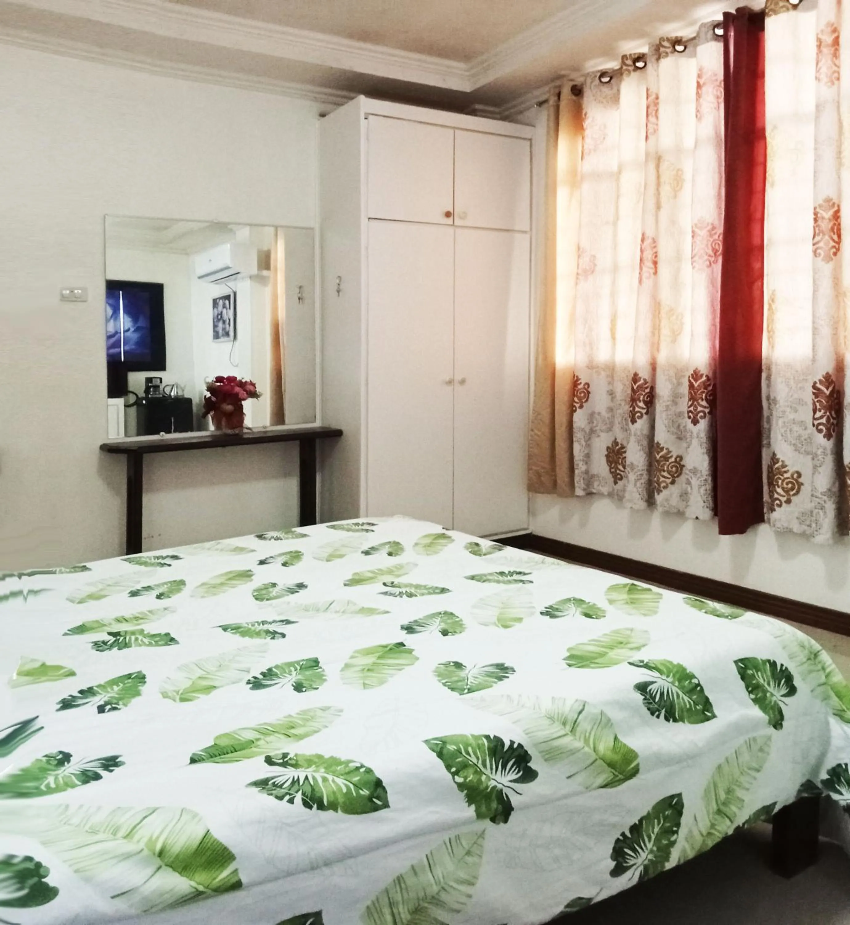 Bedroom, Bed in Leizel's Bed & Breakfast