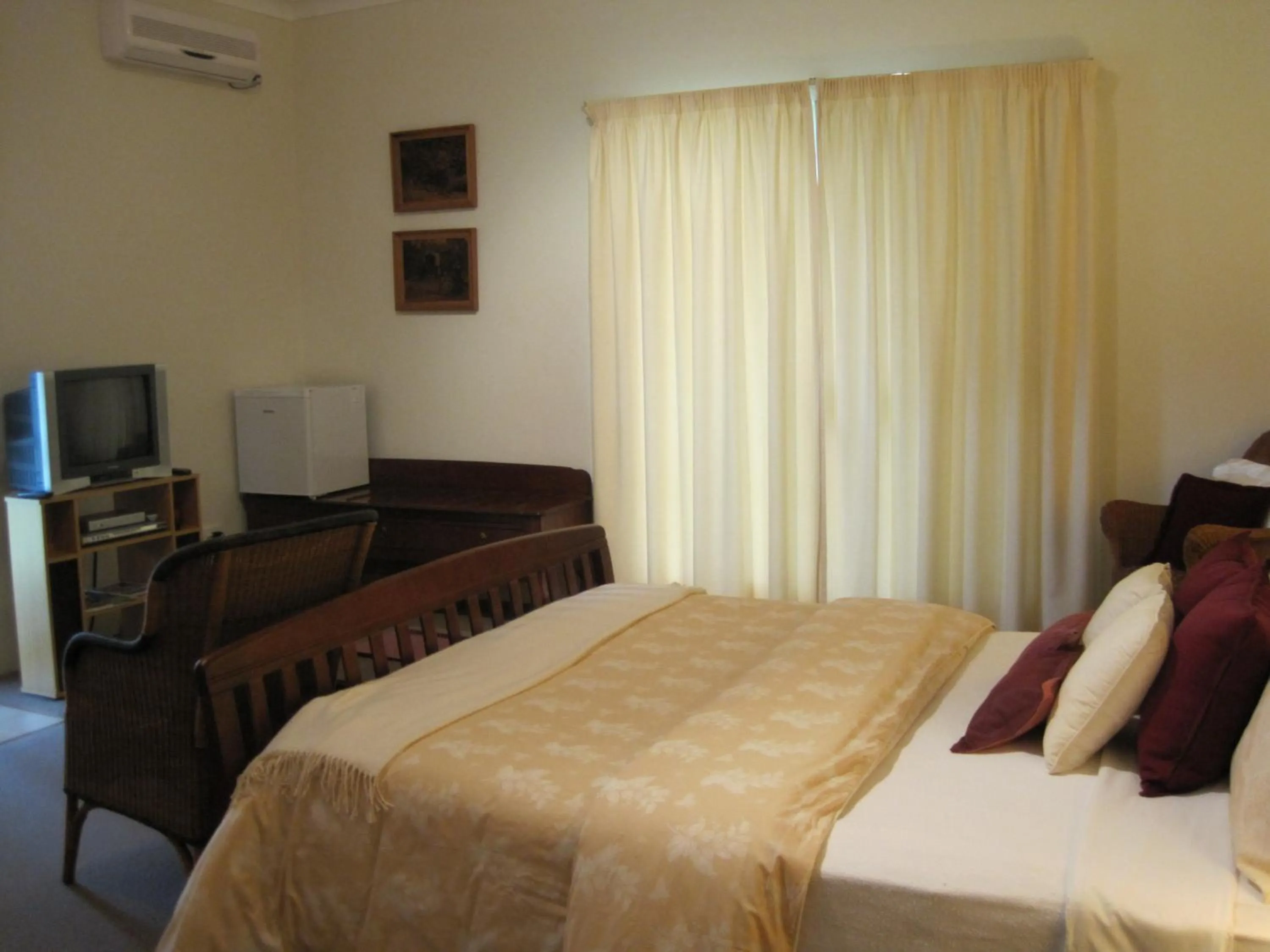 Bedroom, Bed in Yarrahapinni Homestead