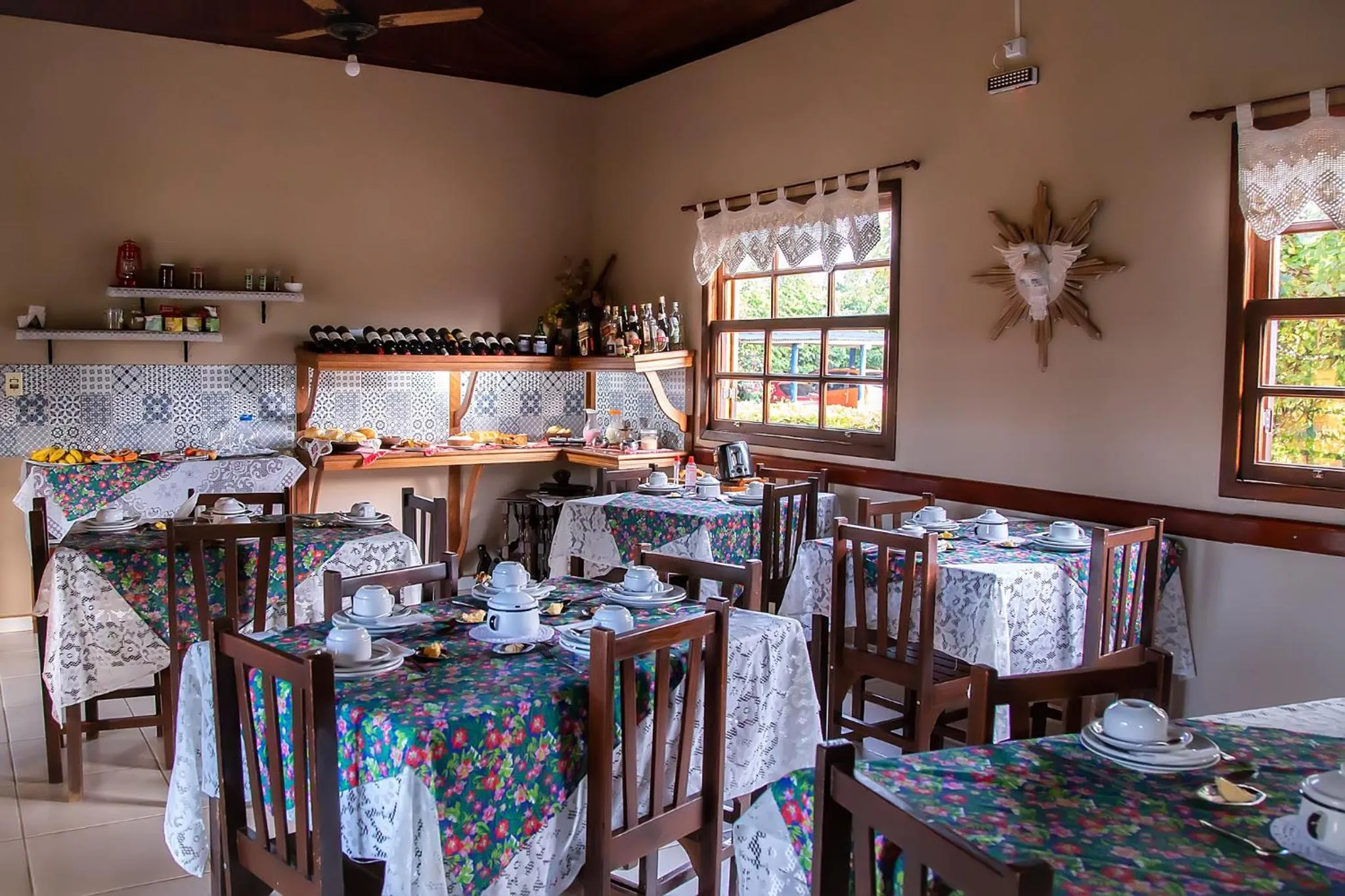 Restaurant/places to eat in Pousada Lua Luana