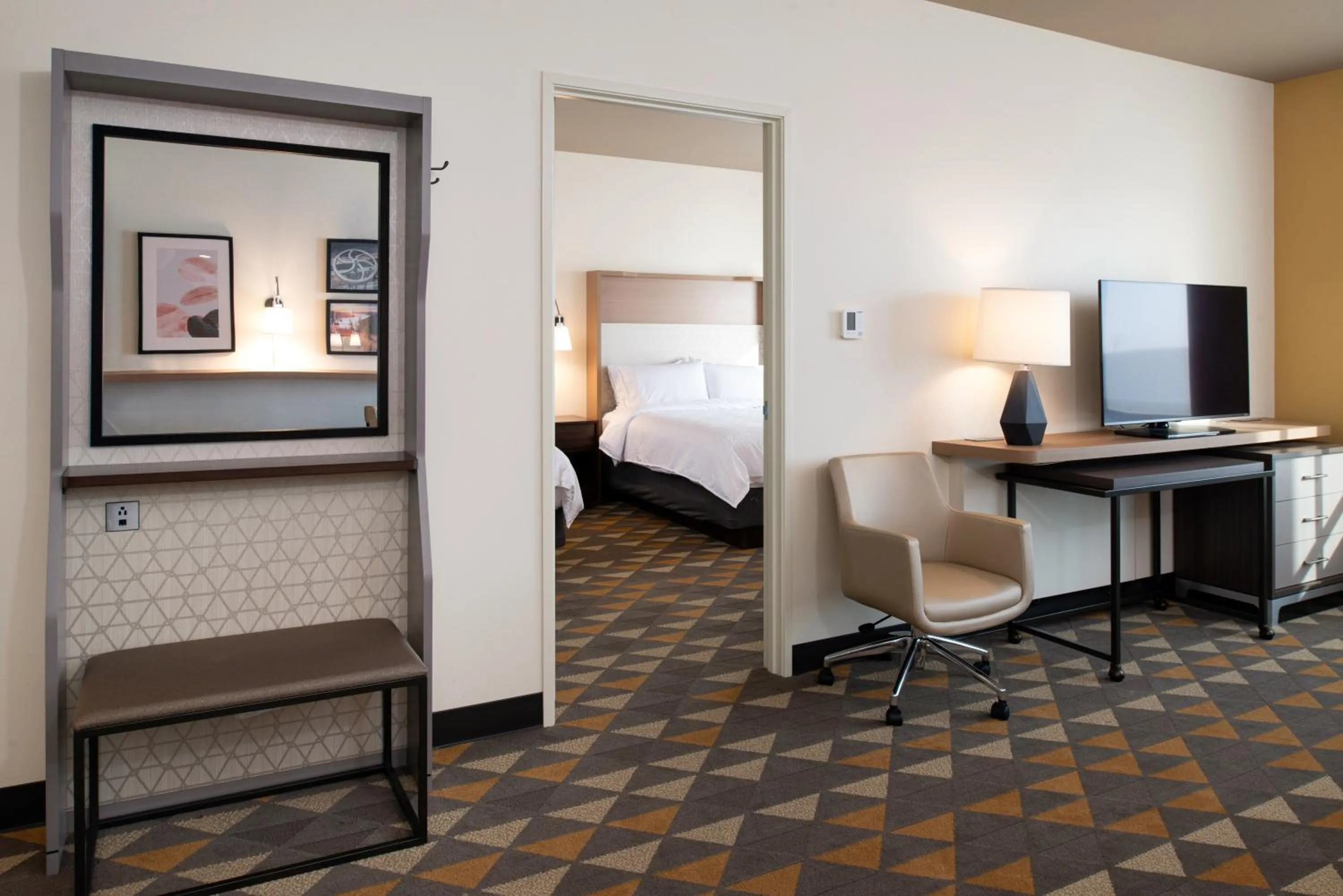Photo of the whole room, Bed in Holiday Inn & Suites - Idaho Falls by IHG