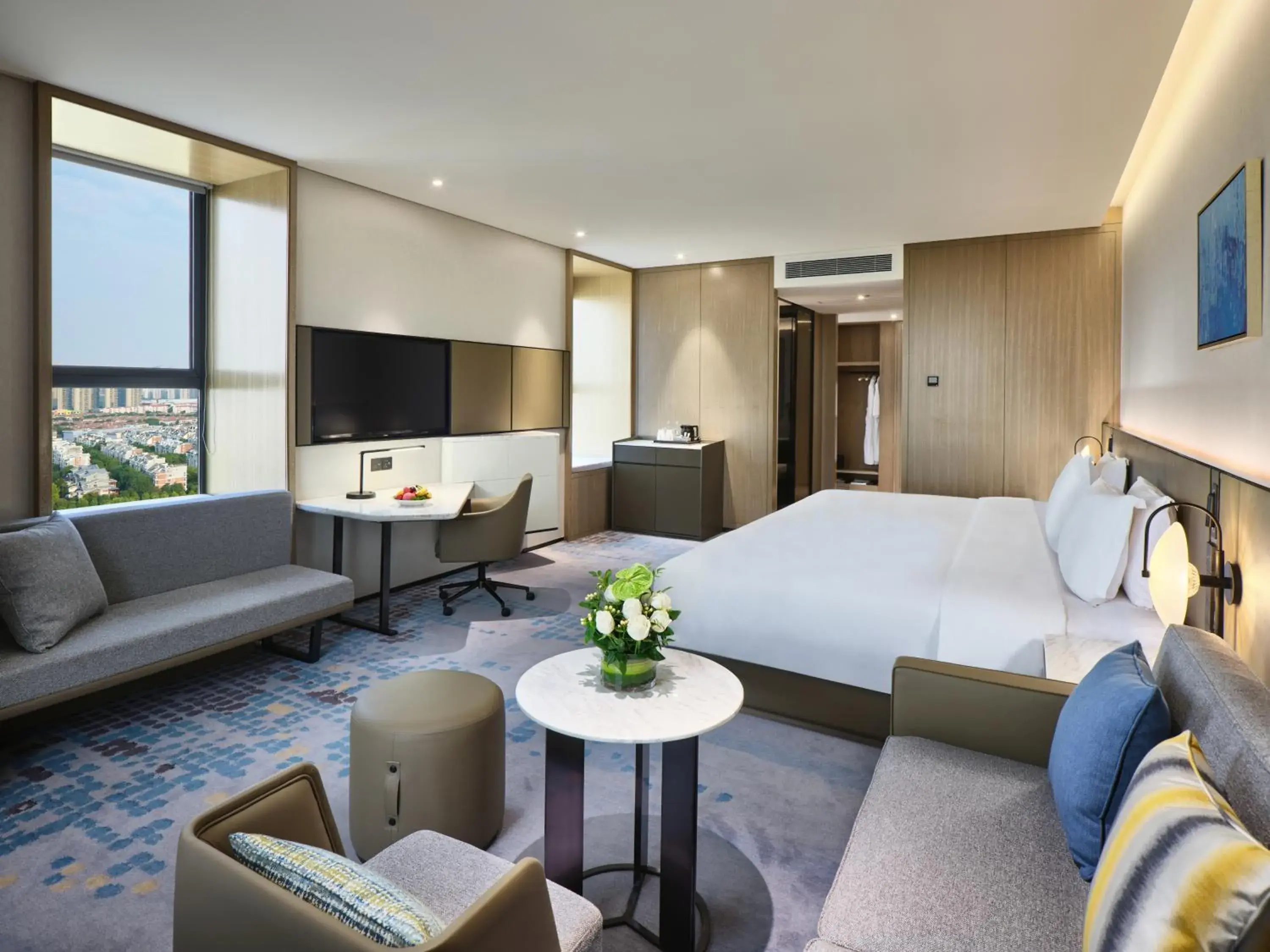 Premium Room in Crowne Plaza Wuhan Development Zone by IHG Premium Room in Crowne Plaza Wuhan Development Zone by IHG