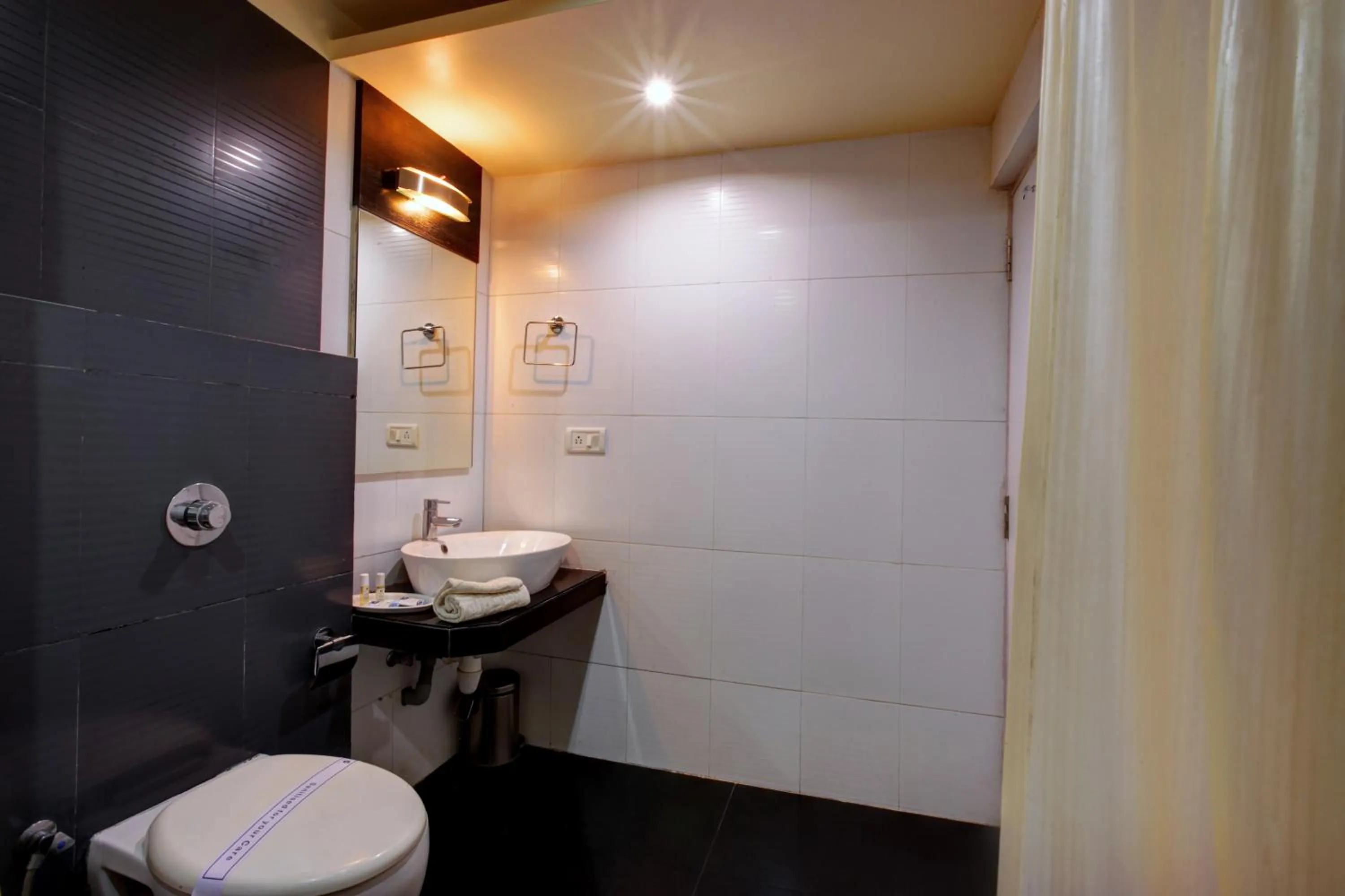 Bathroom in Hotel Arafa Inn