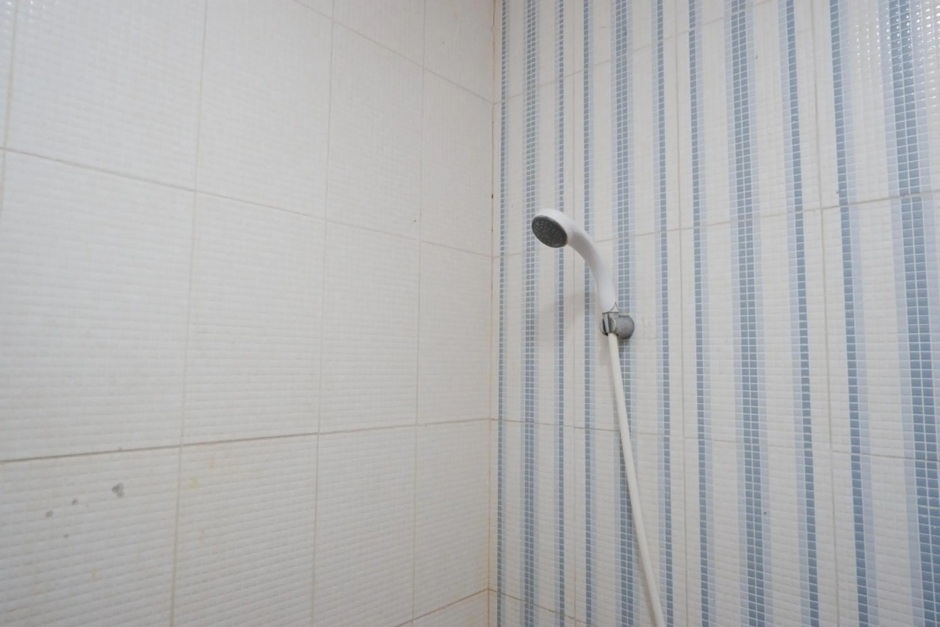 Bathroom in RedDoorz near Affandi Gejayan 2