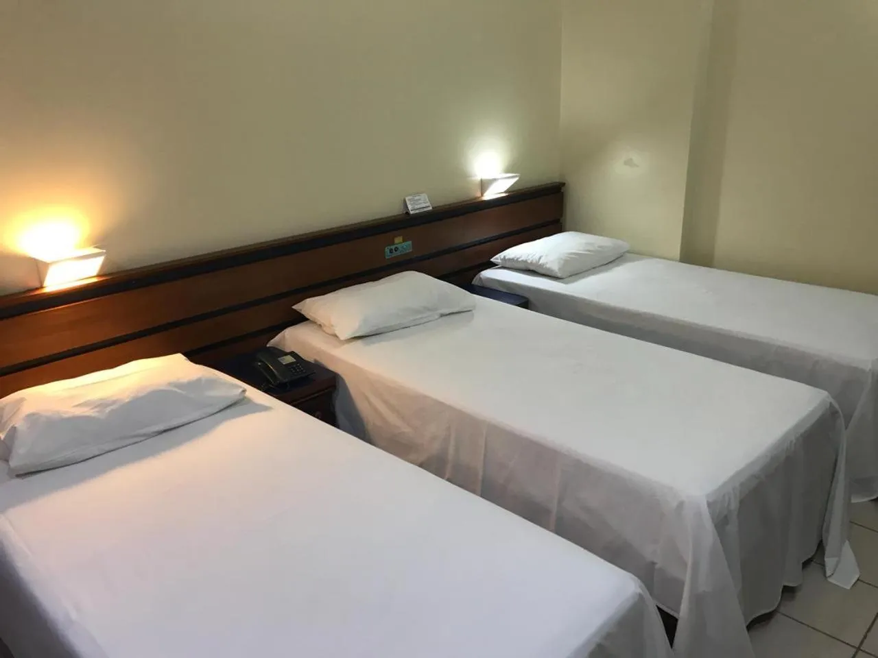 Bed in Oft Plaza Oeste Hotel