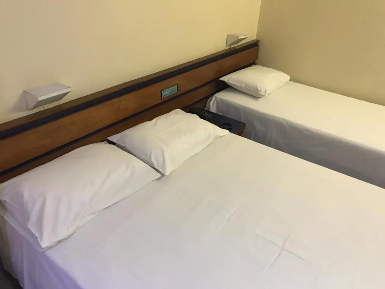 Bed in Oft Plaza Oeste Hotel