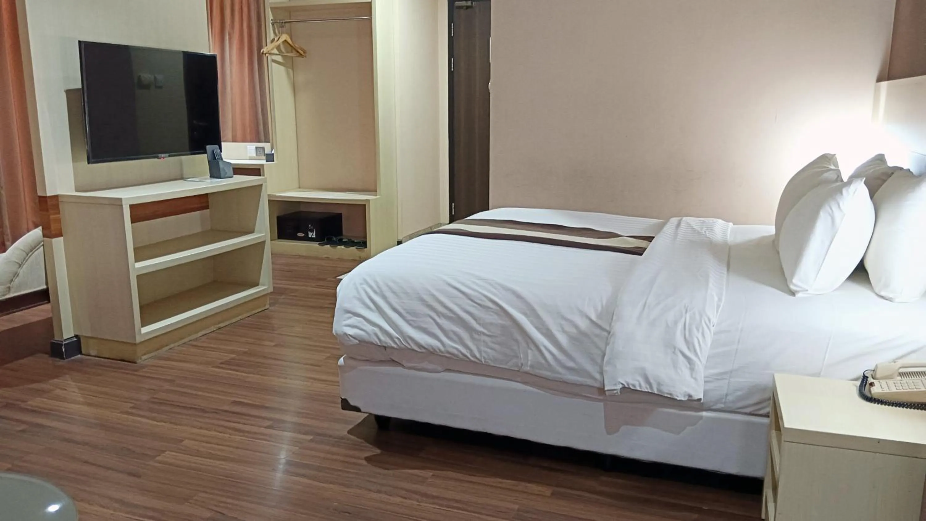 Hotel California Bandung