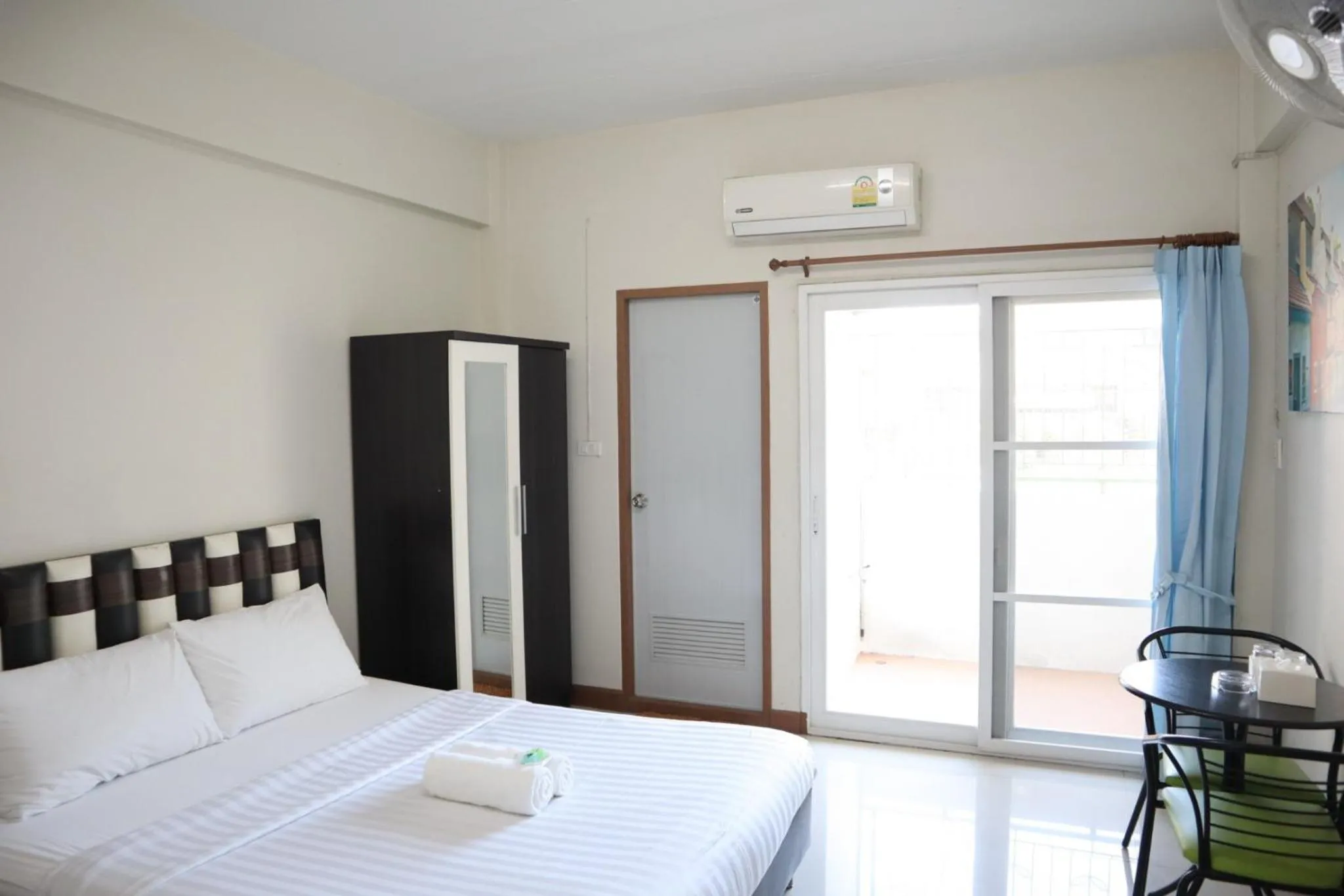 Bedroom, Bed in sk resort