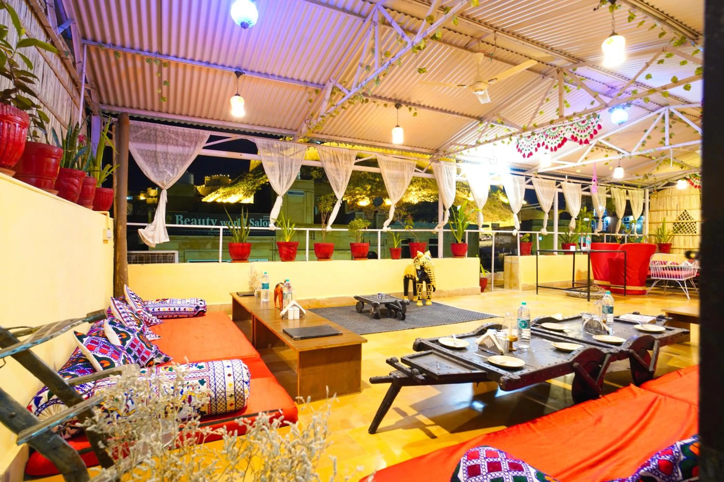 Restaurant/places to eat in Hotel The Surya Jaisalmer