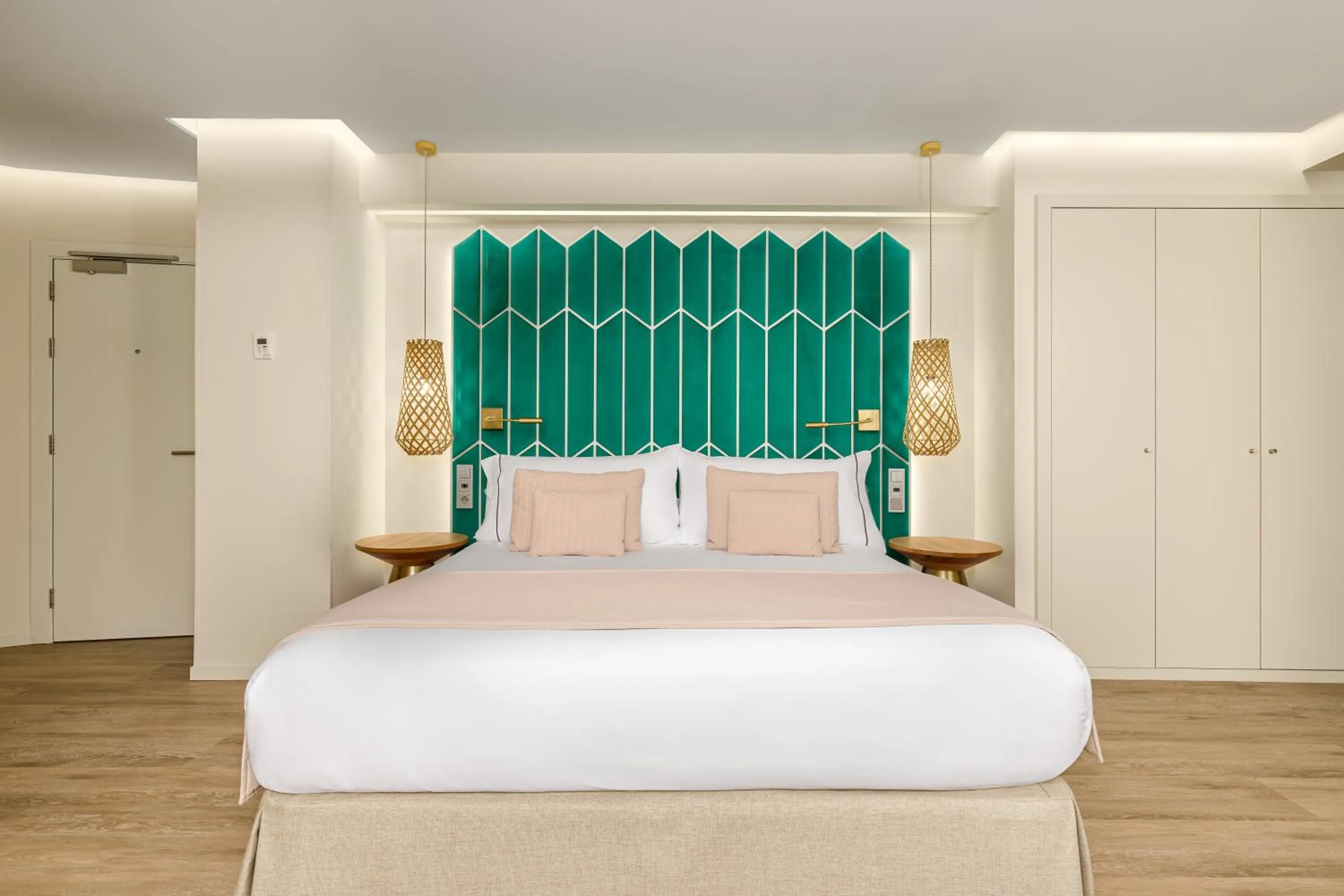 Bed in Room Mate Macarena, Madrid Gran Vía