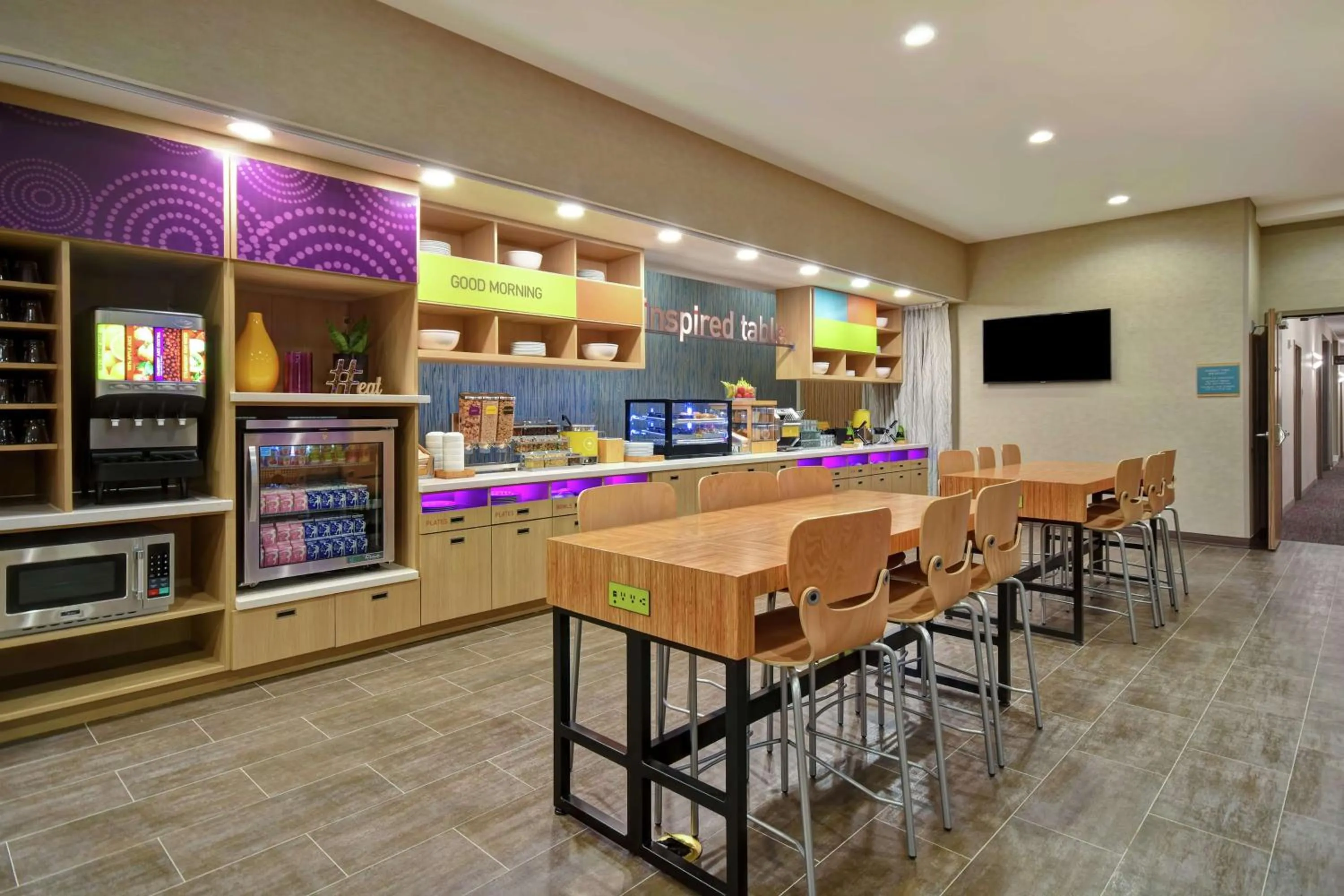 Breakfast in Home2 Suites by Hilton Wichita Northeast