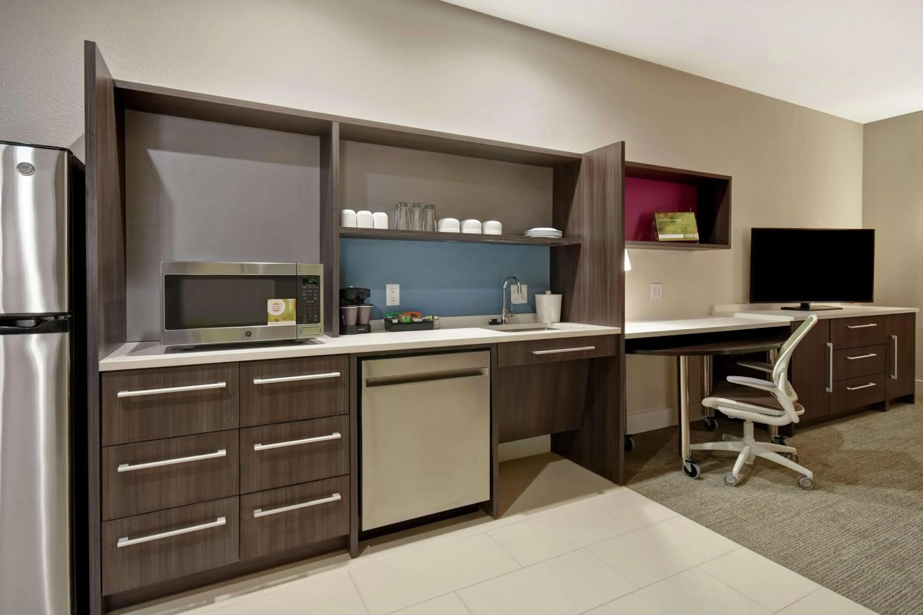 Bedroom in Home2 Suites by Hilton Wichita Northeast