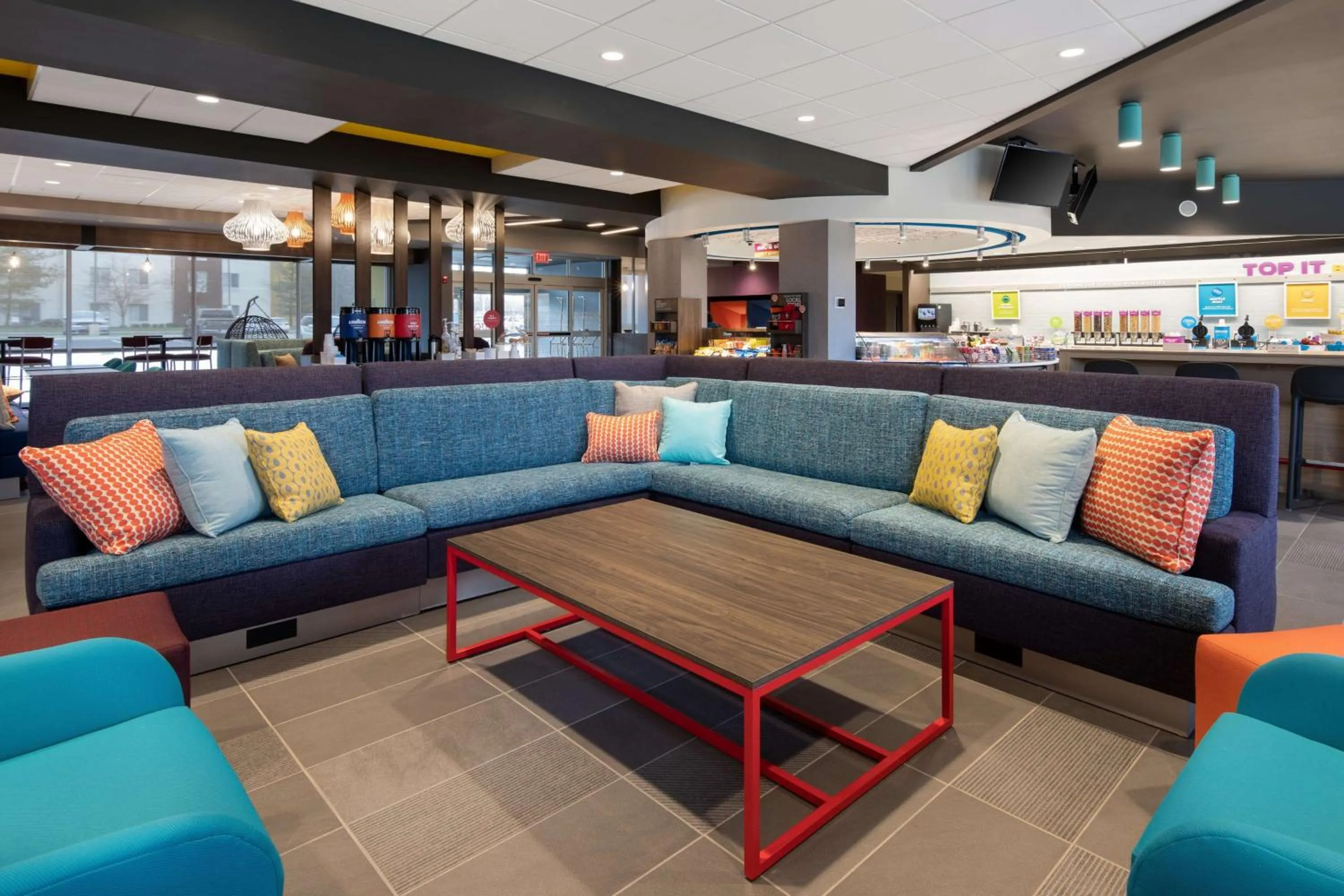 Lobby or reception in Tru By Hilton Sharonville, OH