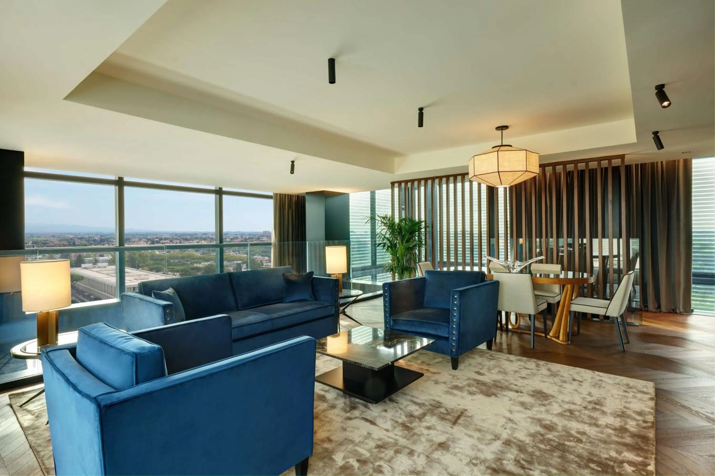 Living room in Hilton Rome Eur La Lama