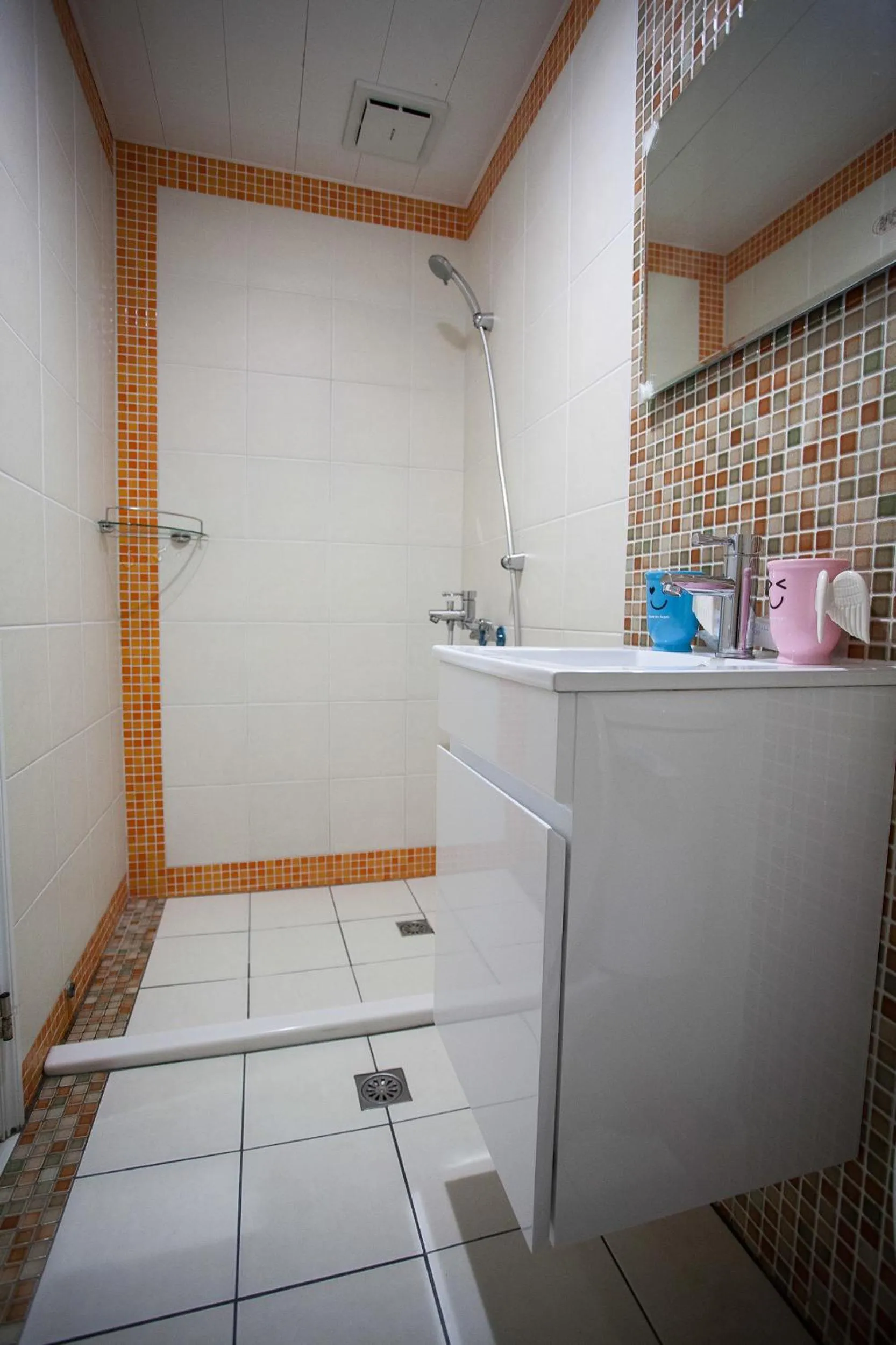 Bathroom in May Rooms Taipei Nangang Station