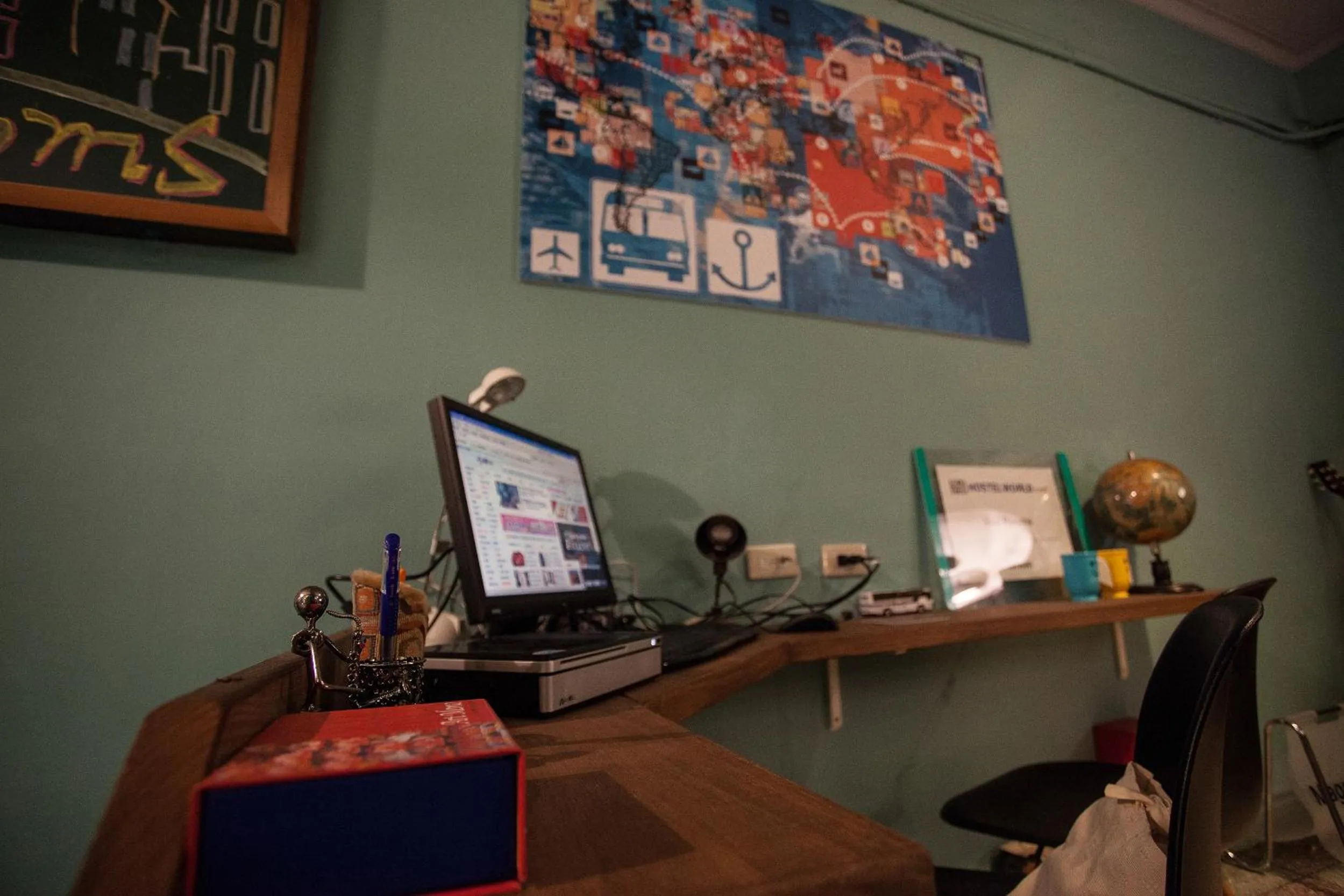 Library in May Rooms Taipei Nangang Station