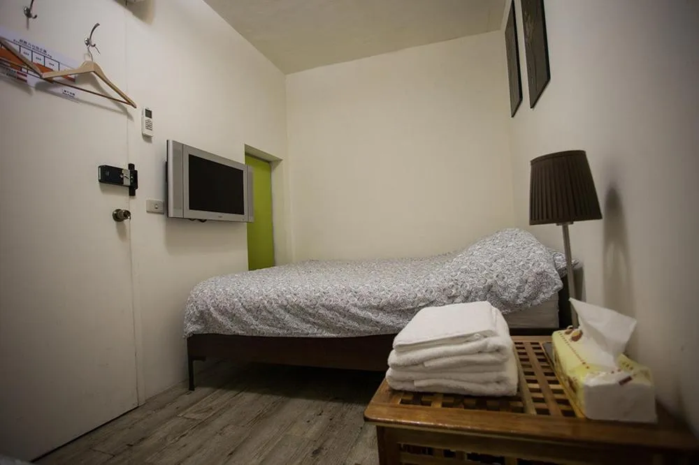 Photo of the whole room, Bed in May Rooms Taipei Nangang Station