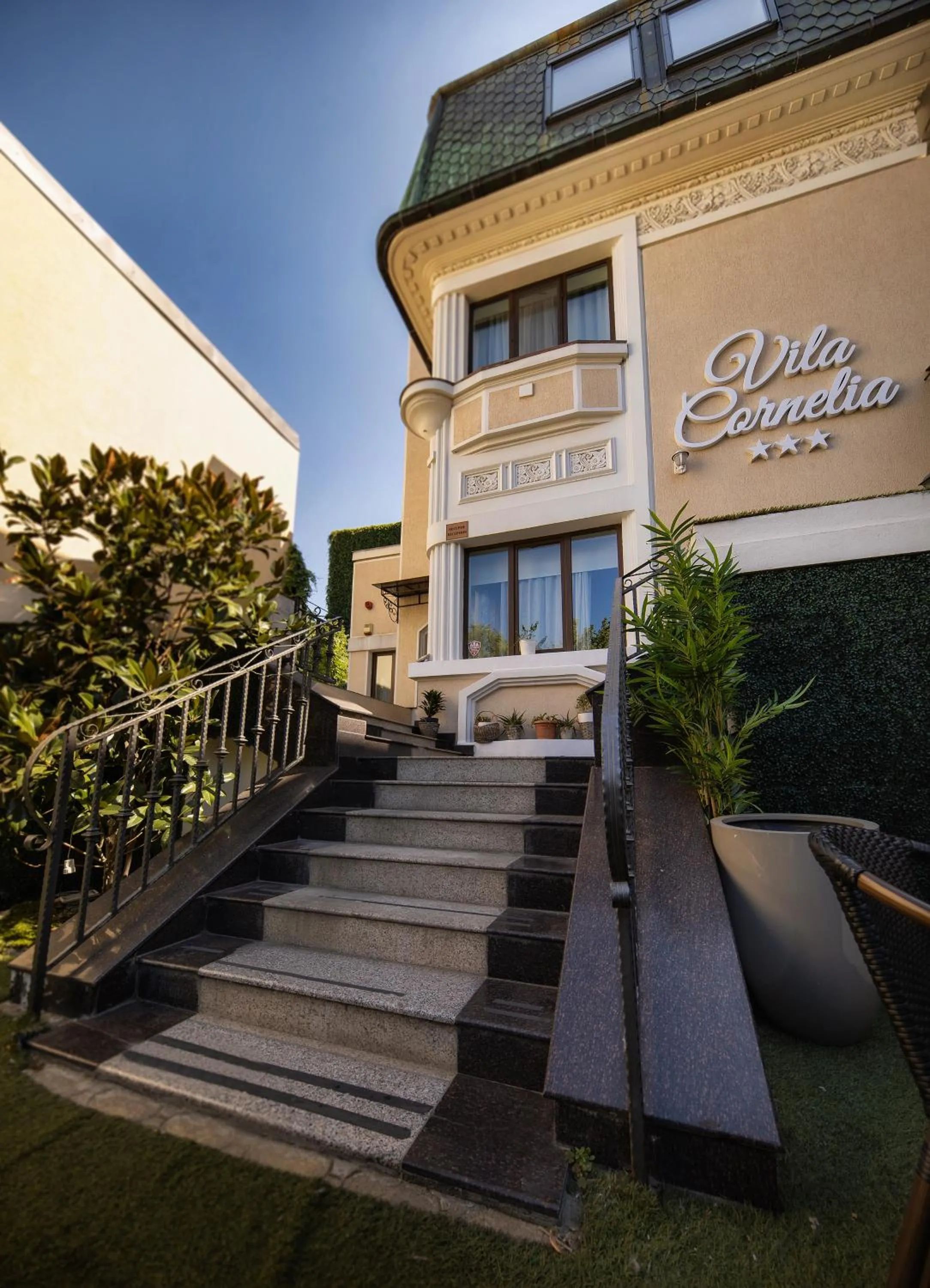 Property building in Carol Boutique - Vila Cornelia