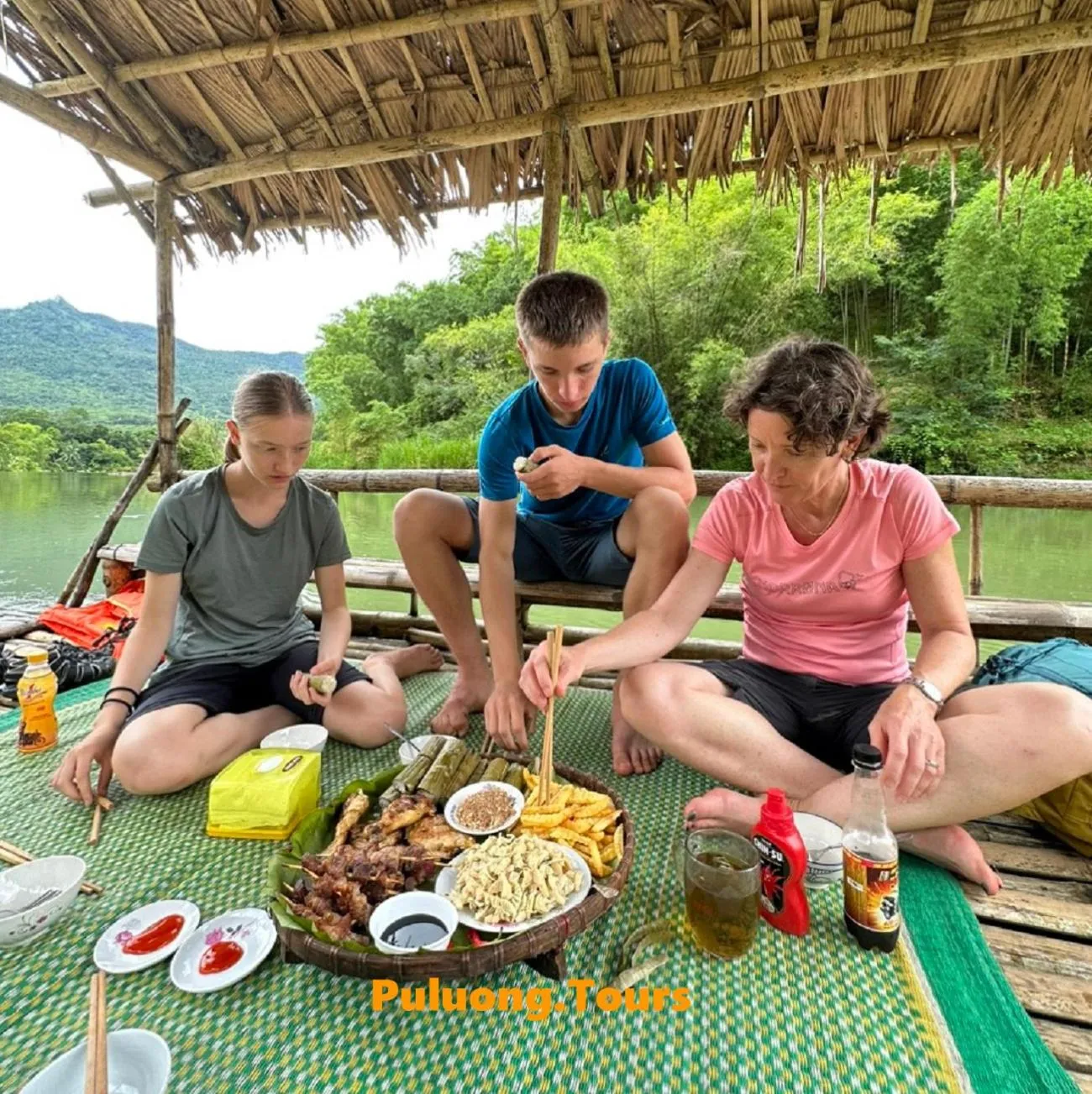 People in PU LUONG BOUTIQUE GARDEN