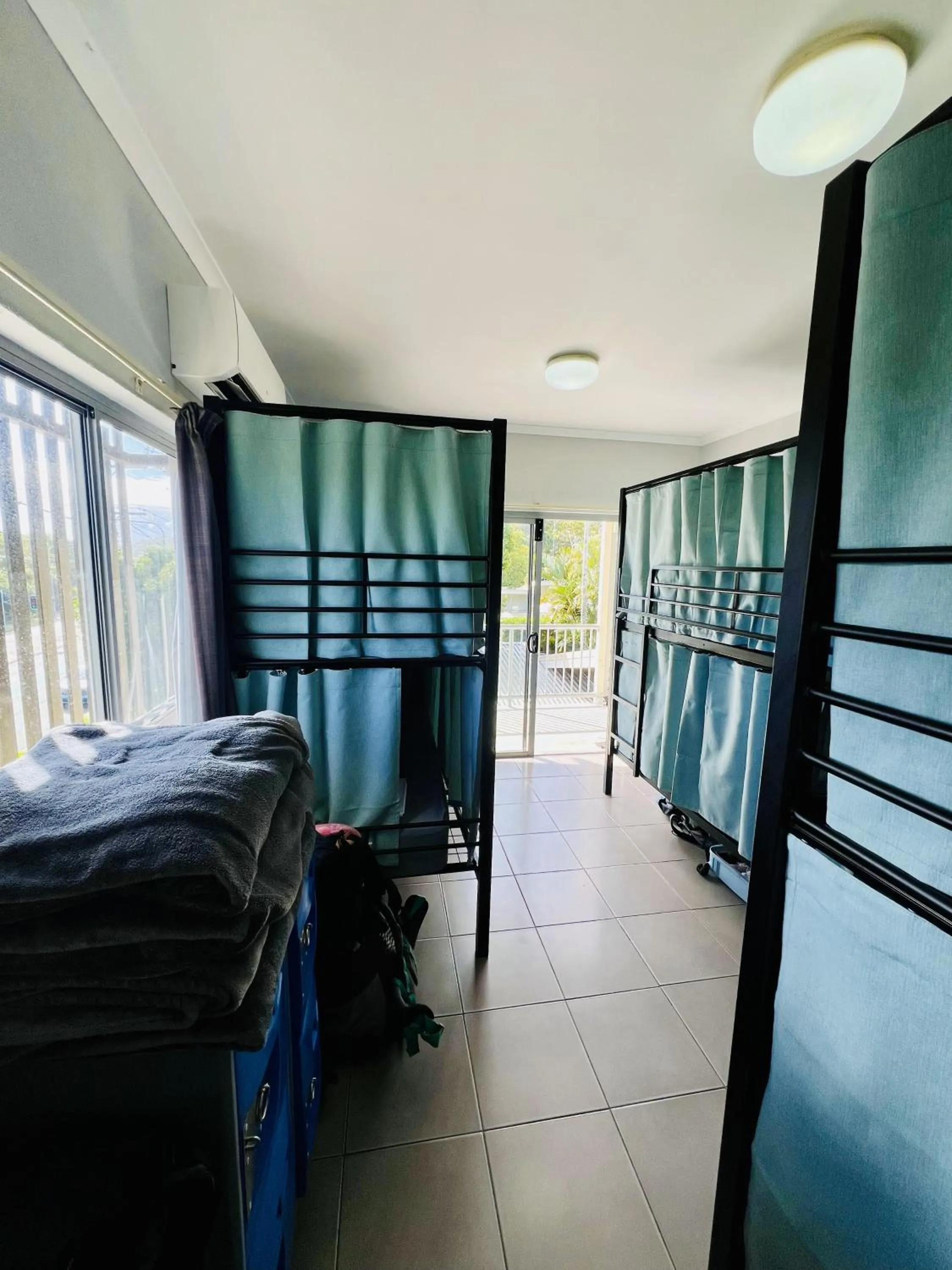 Bed in Noosa Flashpackers