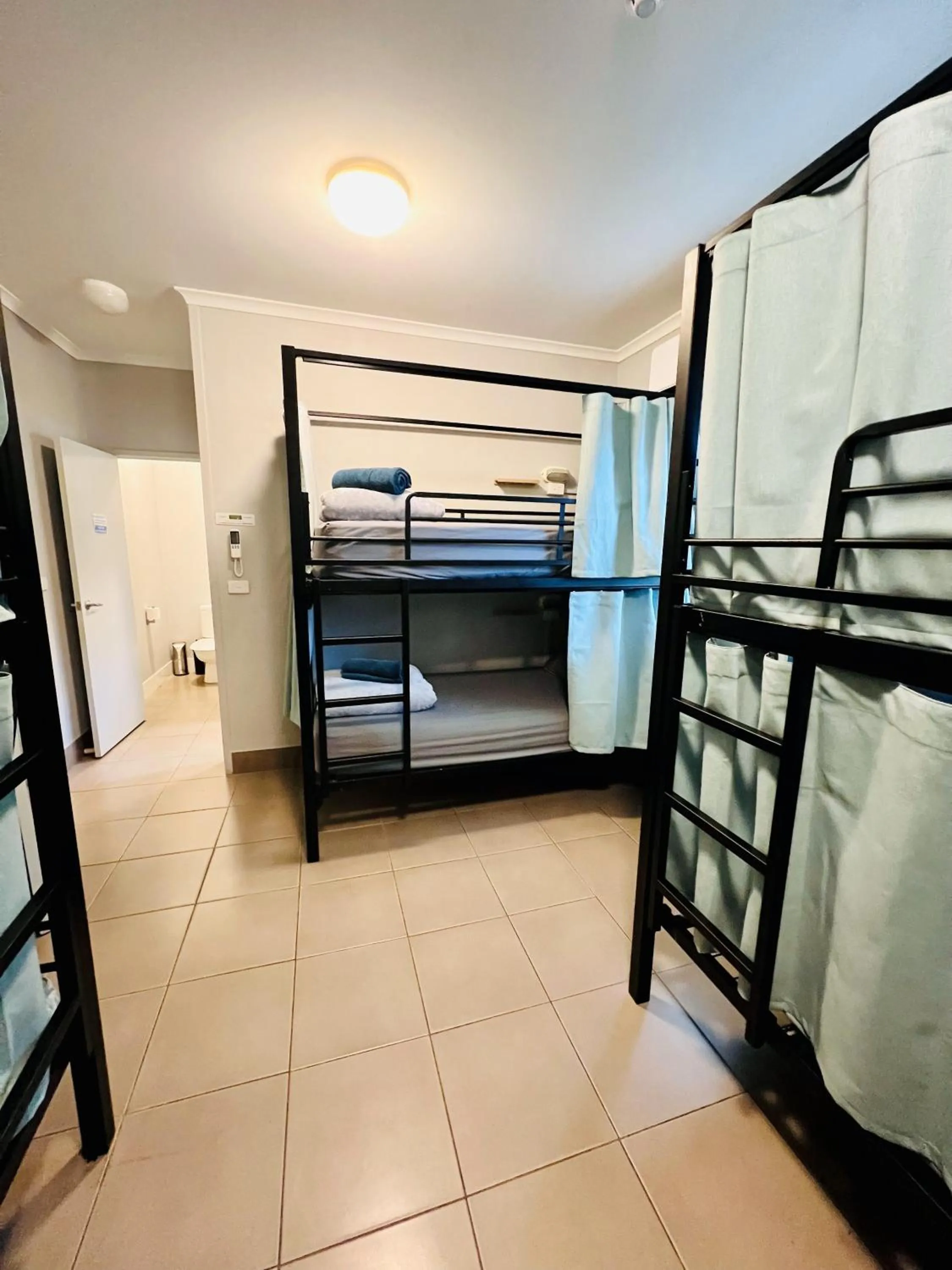 Bed in Noosa Flashpackers