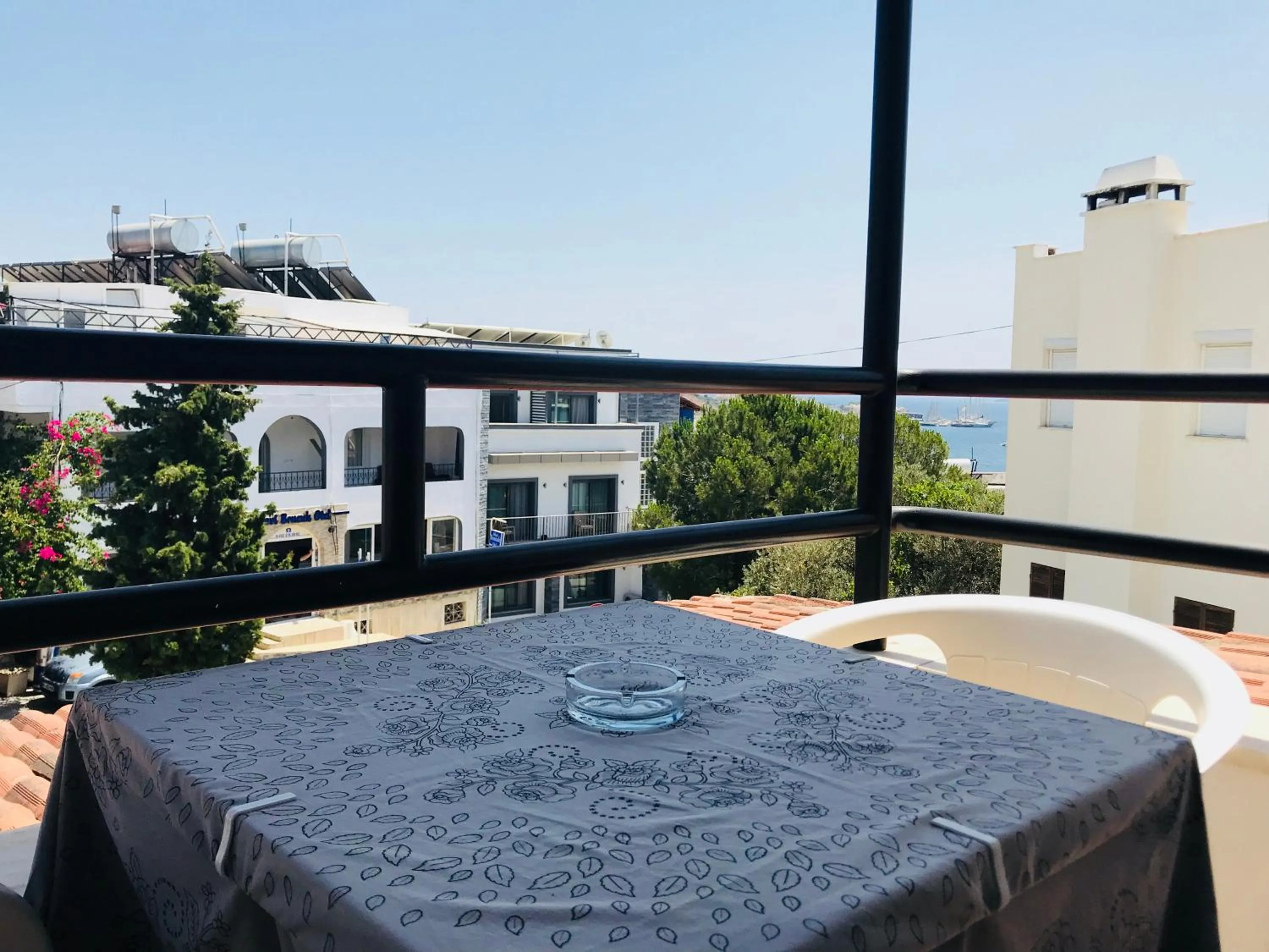 Balcony/Terrace in Cam Hotel