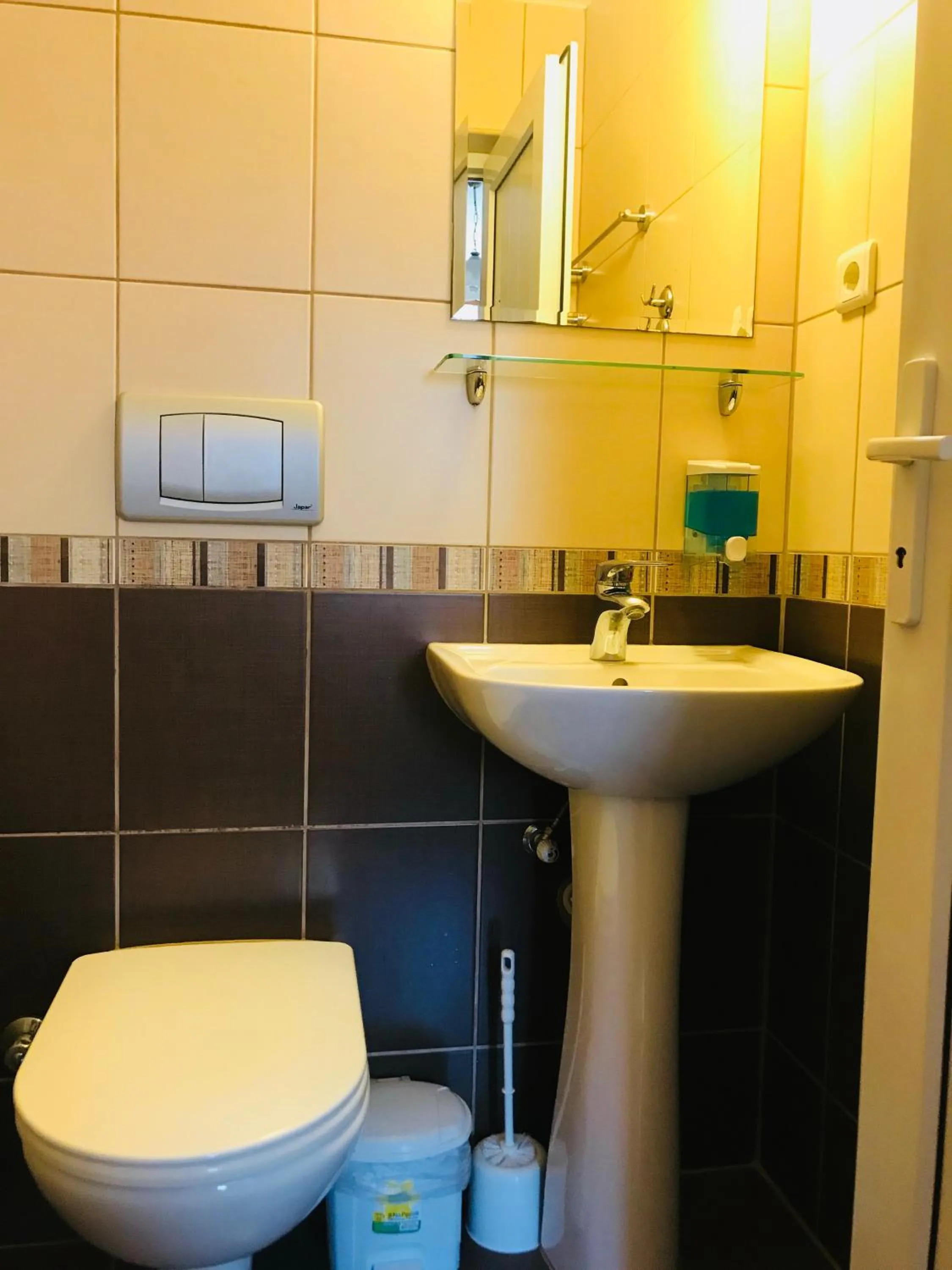 Bathroom in Cam Hotel