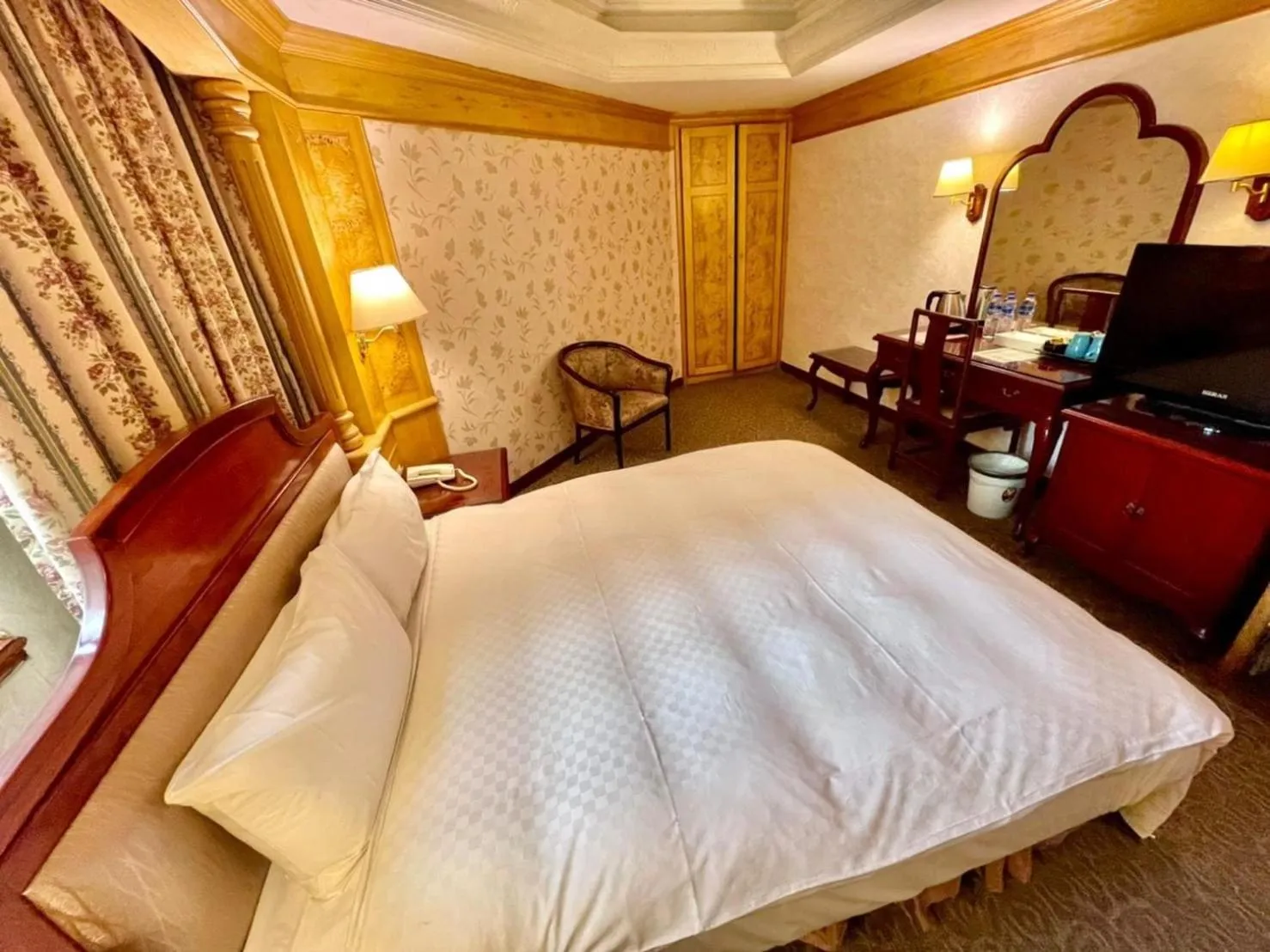 Bed in Meadow Hotel Taipei