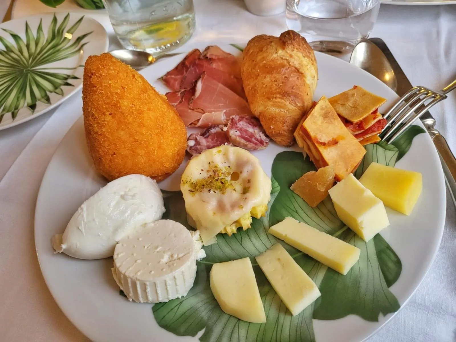 Continental breakfast in Palazzo Degli Antoci