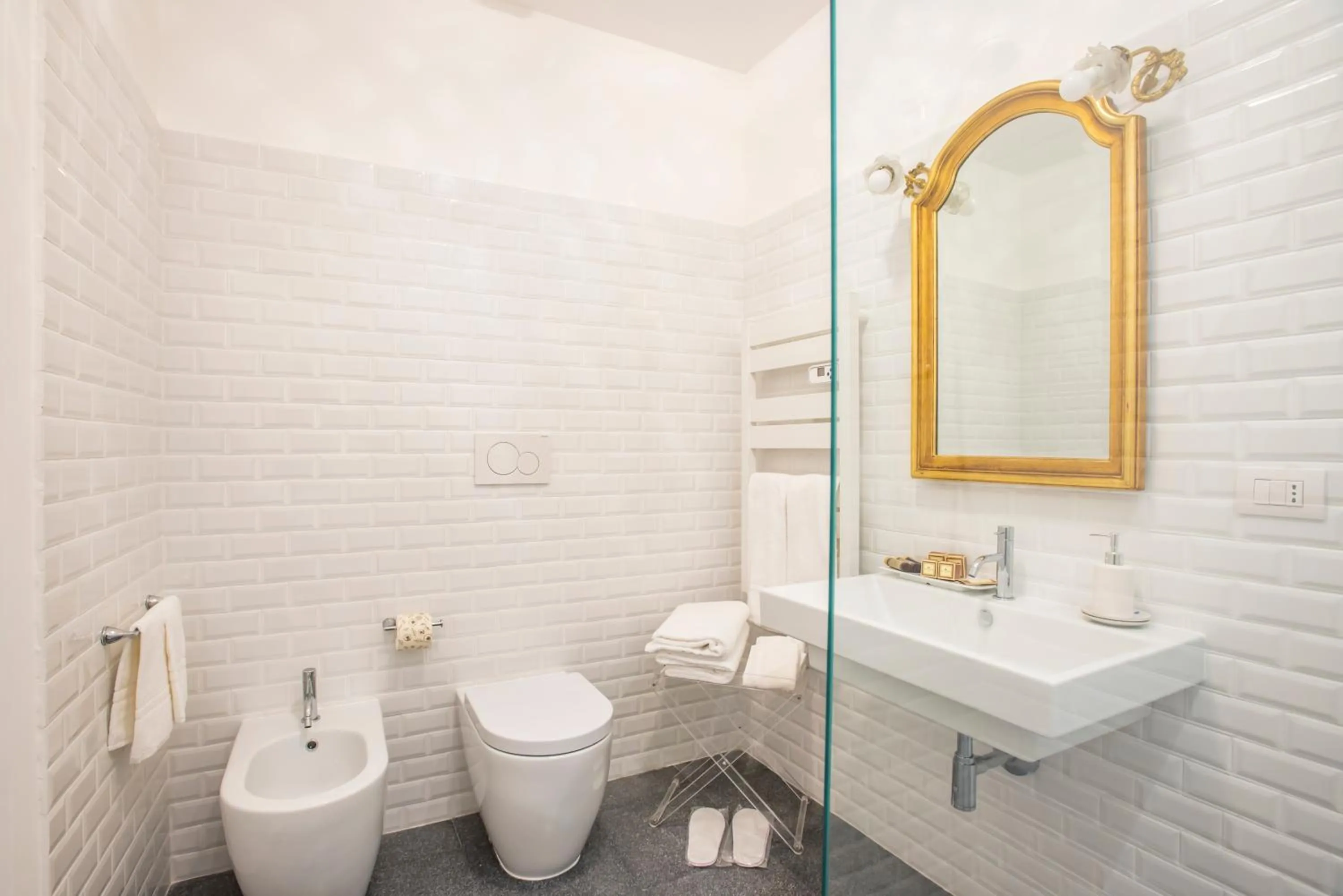 Bathroom in Palazzo Degli Antoci