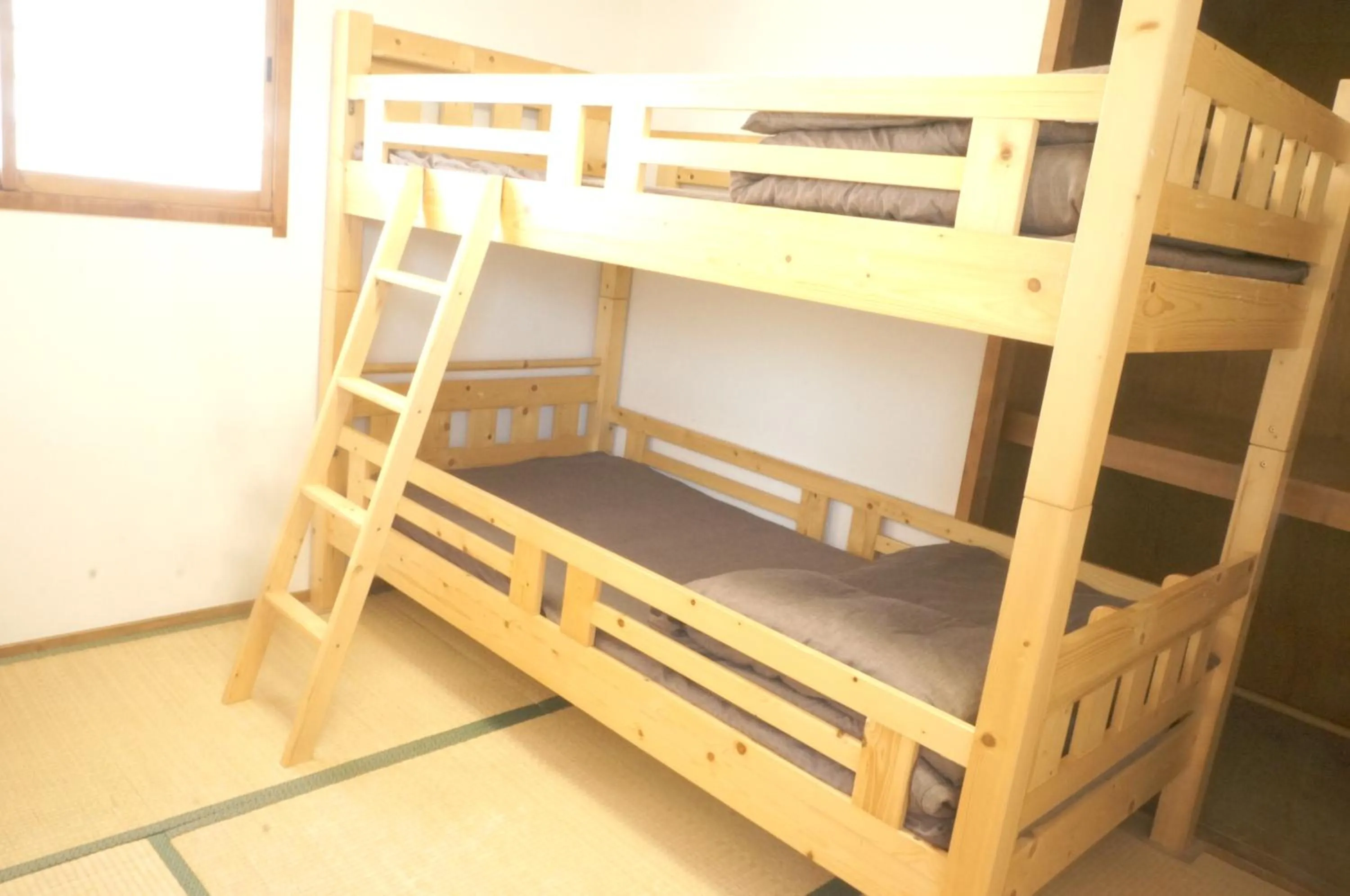 bunk bed, Bed in Osaka Tomato Guesthouse