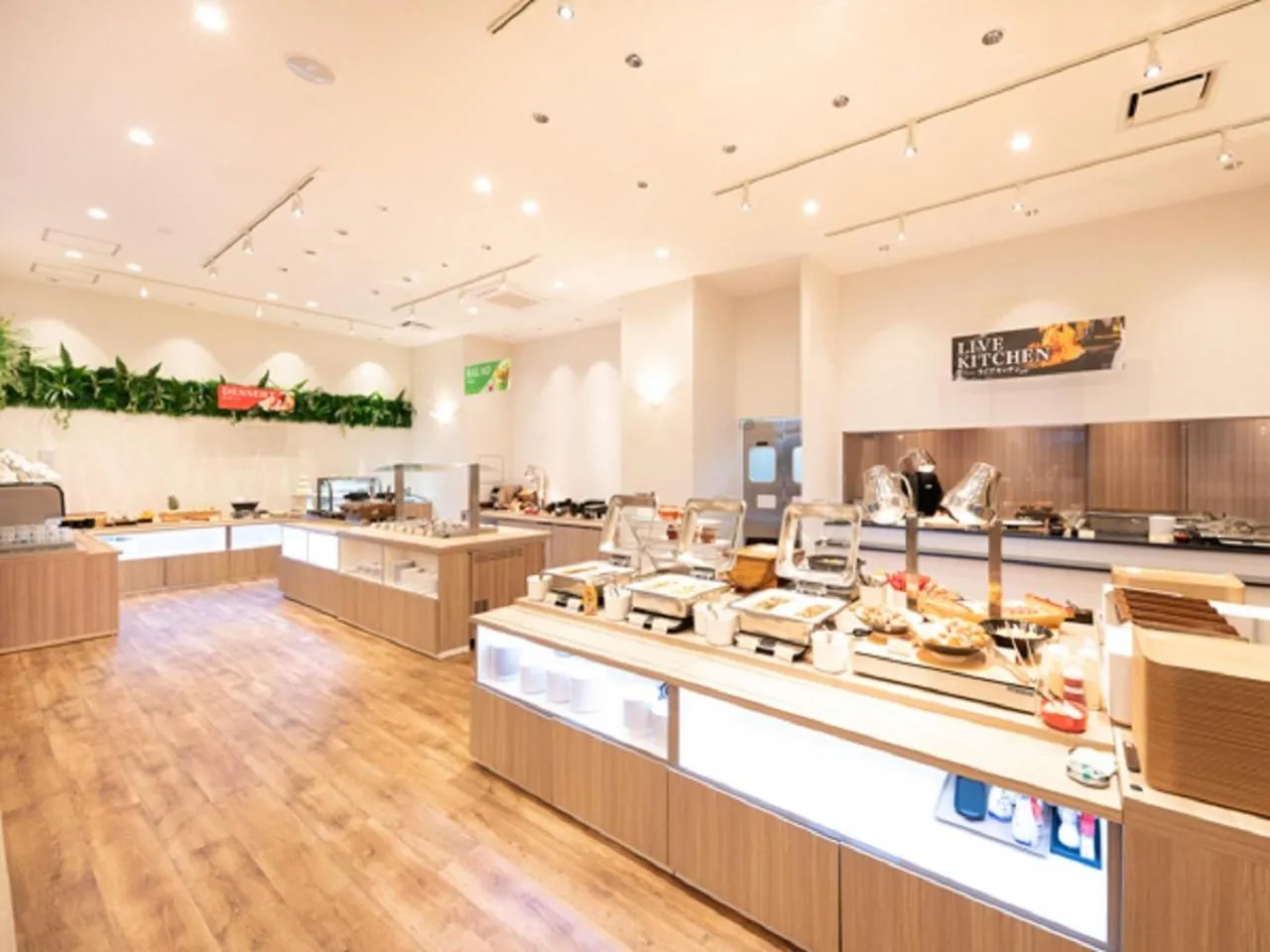 Restaurant/places to eat in LiVEMAX RESORT Miyahama Ocean View