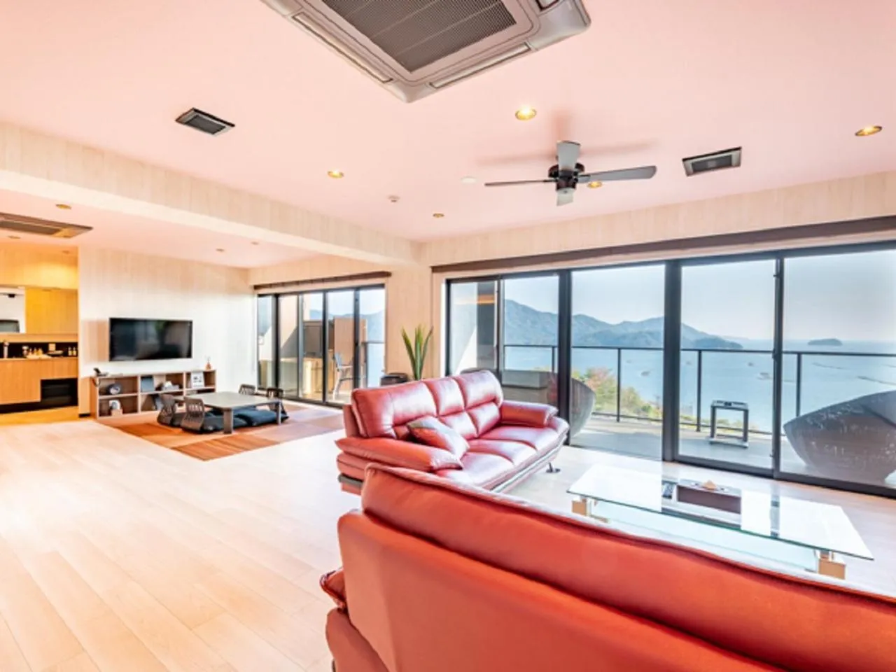 Photo of the whole room in LiVEMAX RESORT Miyahama Ocean View