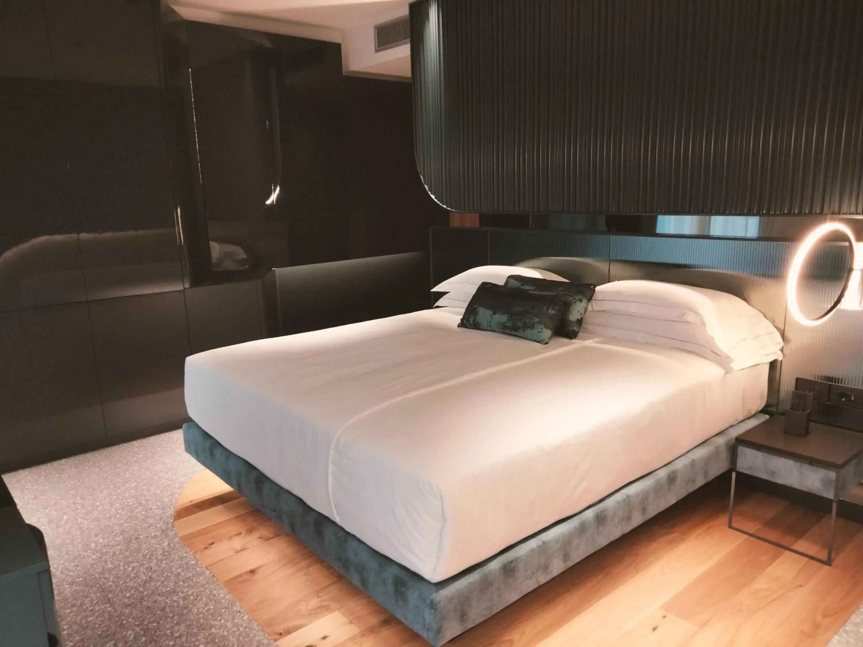 Junior King Suite with One King Bed - Ground Floor/Non-Smoking in Hotel Ristorante Al Caminetto WorldHotels Crafted Adults Only Junior King Suite with One King Bed - Ground Floor/Non-Smoking in Hotel Ristorante Al Caminetto WorldHotels Crafted Adults Only