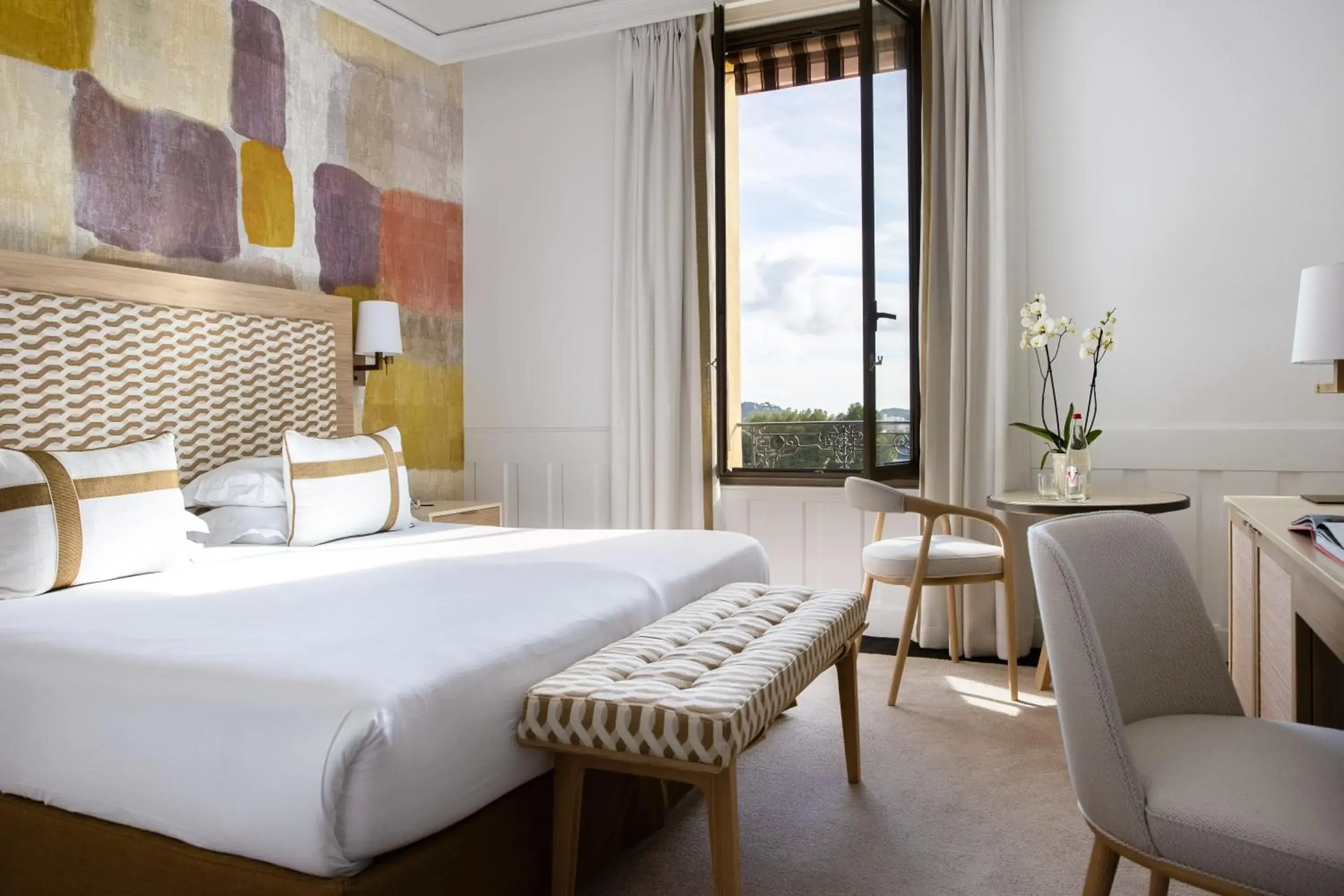 Superior Room Sea and Garden View in Hotel Royal-Riviera Superior Room Sea and Garden View in Hotel Royal-Riviera