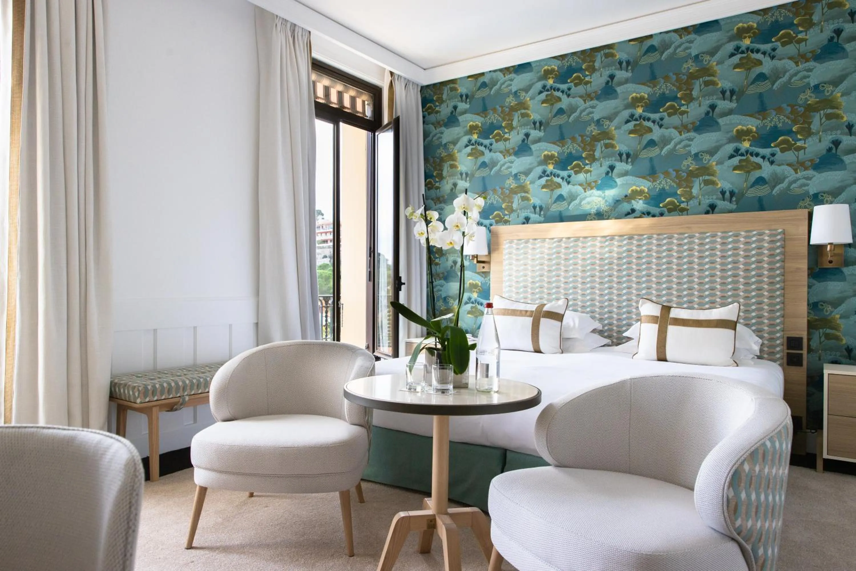 Bedroom in Hotel Royal-Riviera