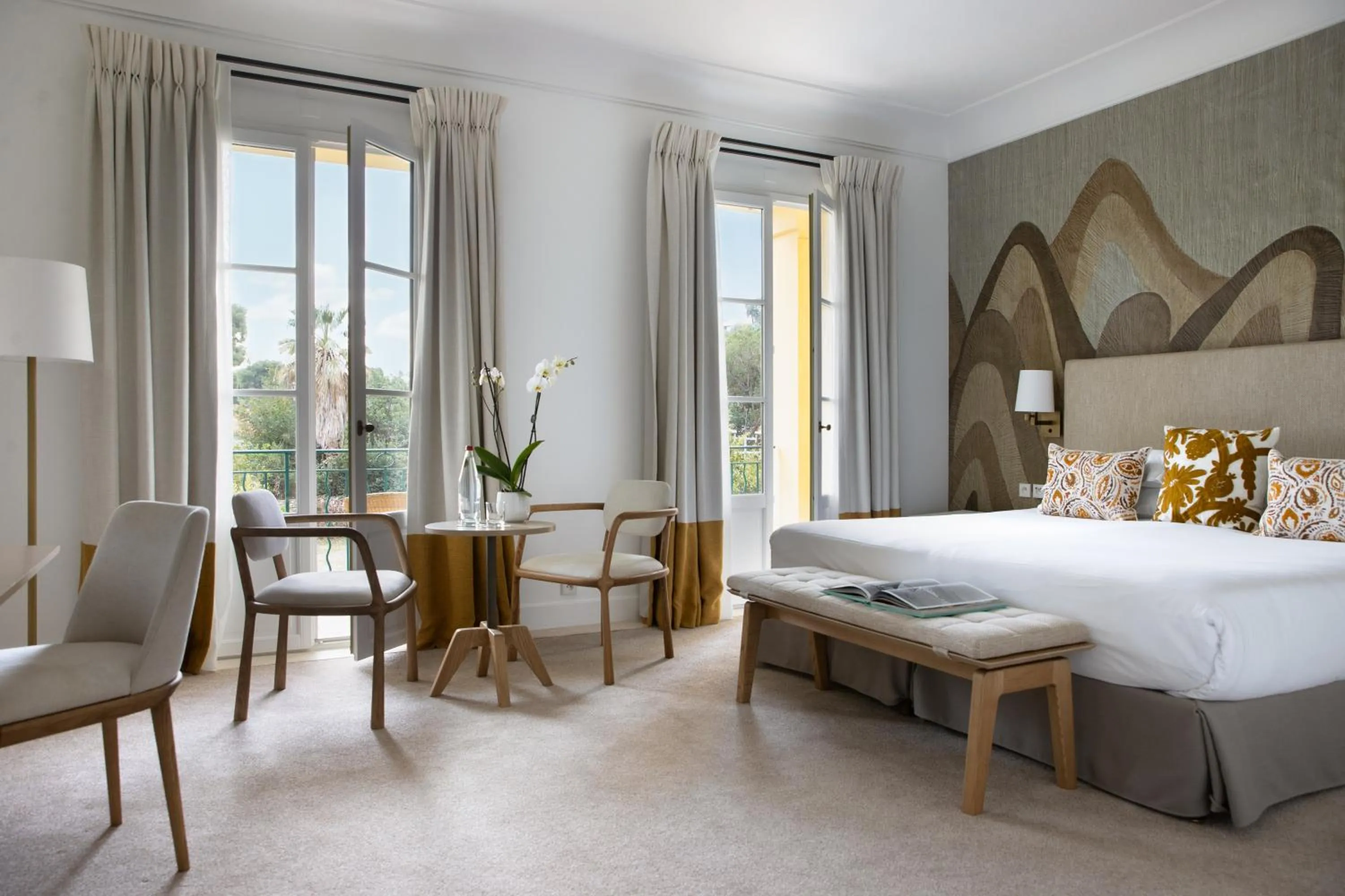 Photo of the whole room in Hotel Royal-Riviera