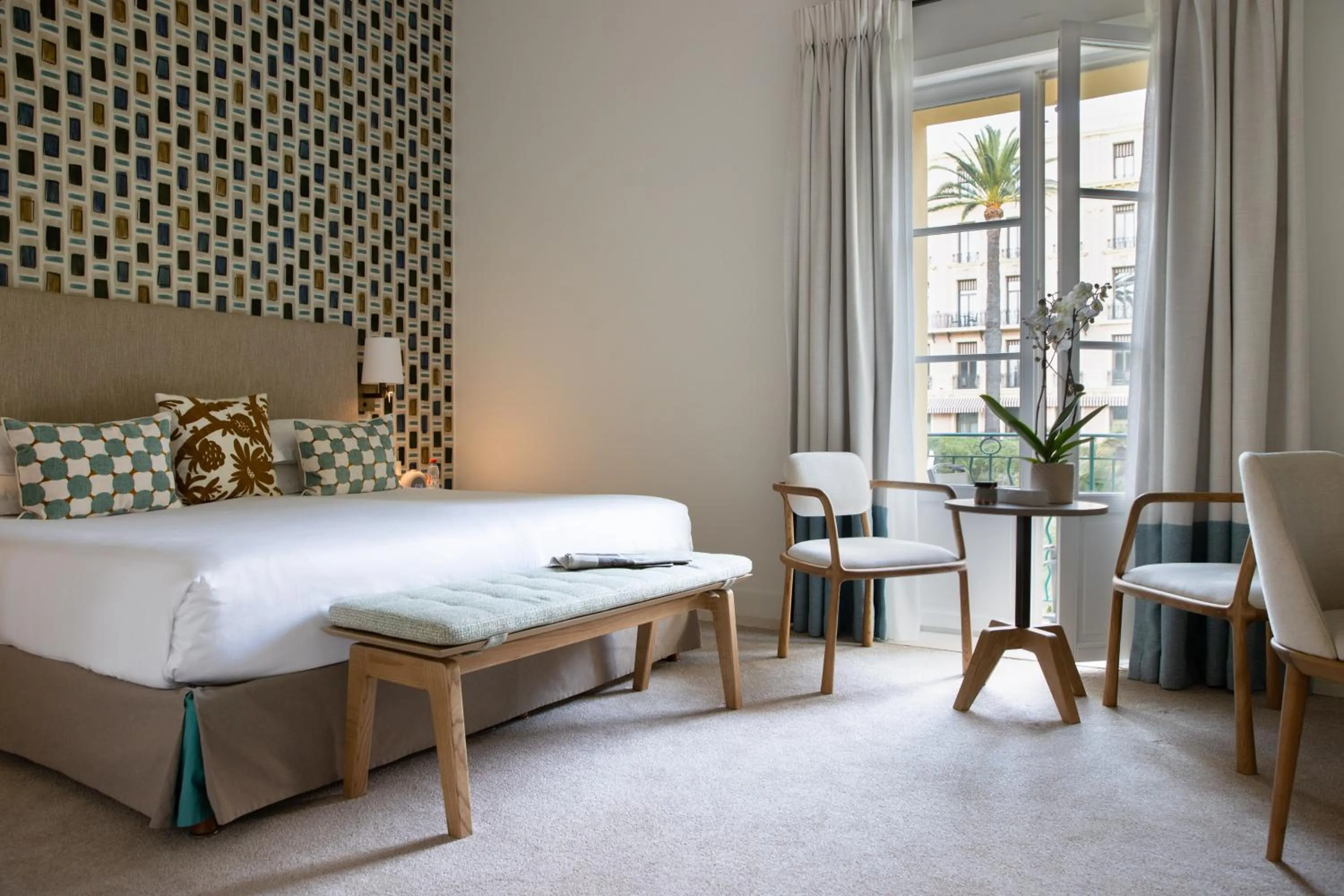 Photo of the whole room in Hotel Royal-Riviera